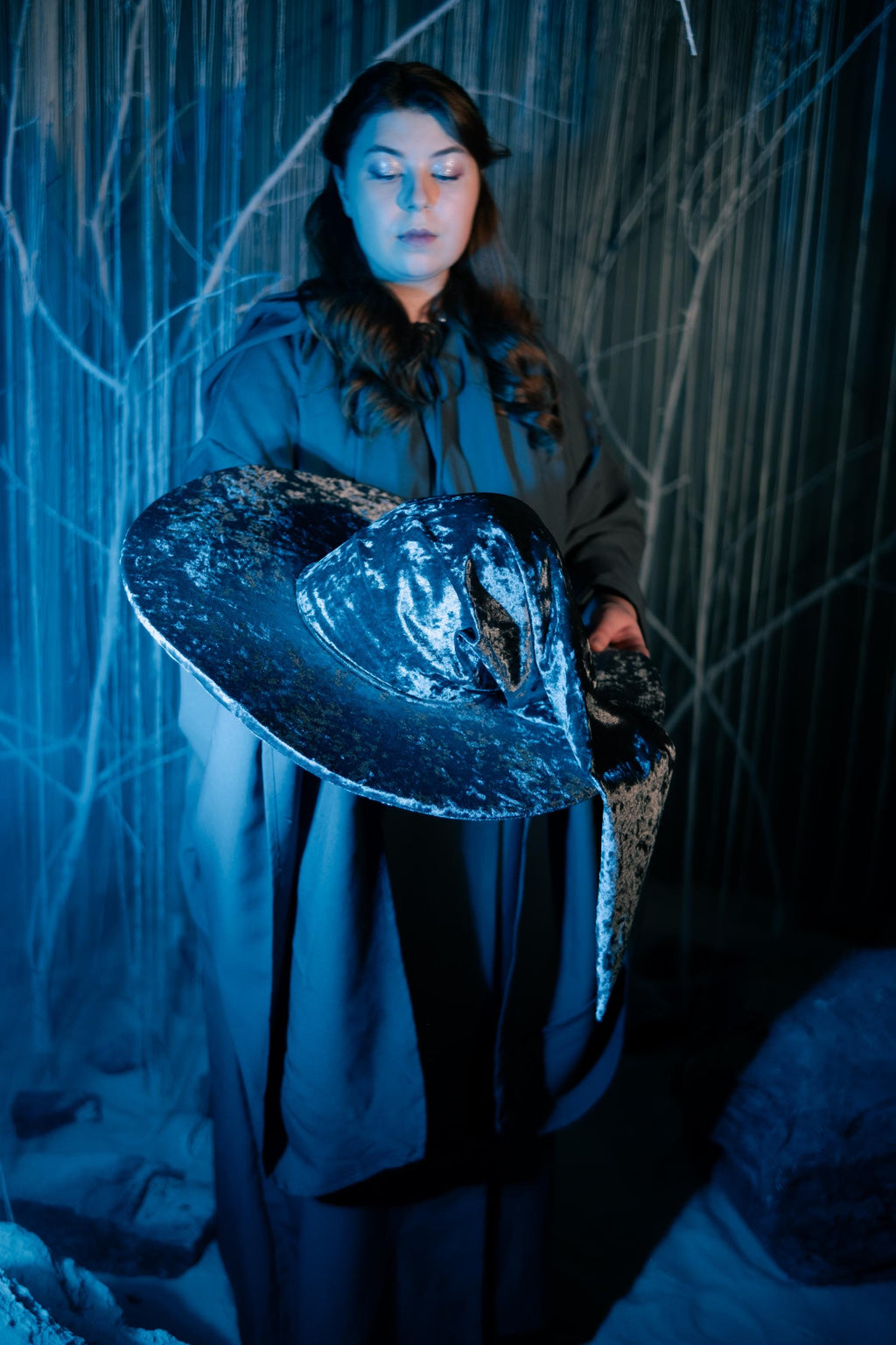 Gray Crushed Velvet Wizard Hat – Handmade Fantasy Outfit, Medieval Renaissance Costume Accessory, Custom Elven Magic Hat