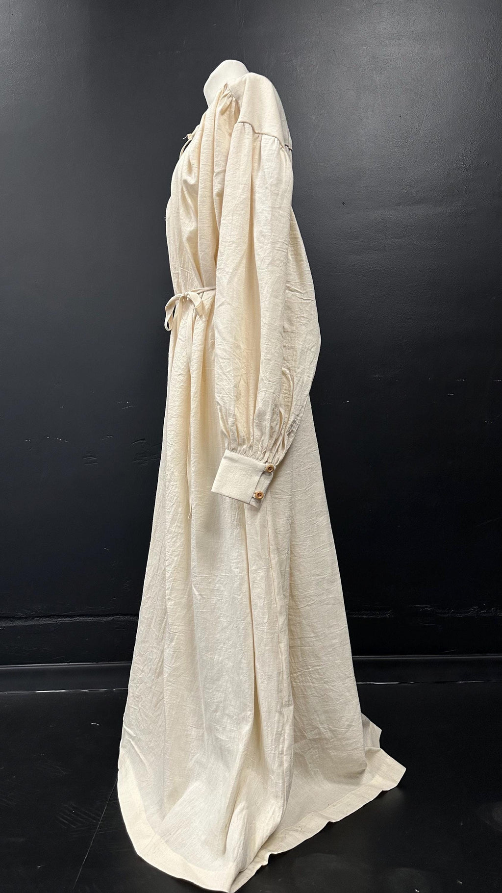 Buttercream Breeze Set – Ivory Light Ensemble, Ivory Cloak and Muslin Unisex Tunic – Elven Priestess Outfit, Renaissance Clothing