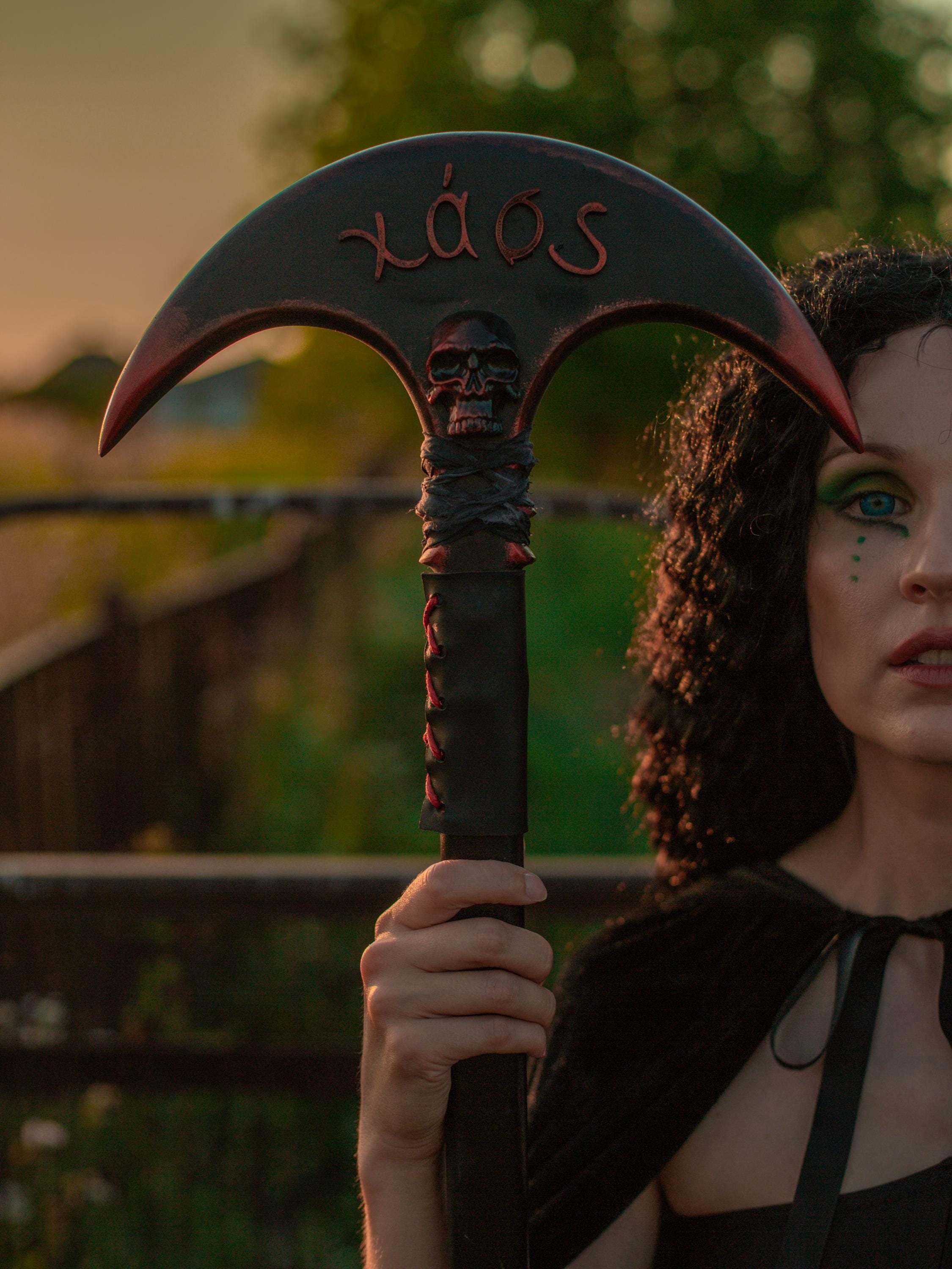 The Chaos Staff – Wooden Fantasy Staff, Dark Mystic Prop, Handcrafted Wizard Decor, Gothic Art Piece, Xaos Cosmic Ritual Staff