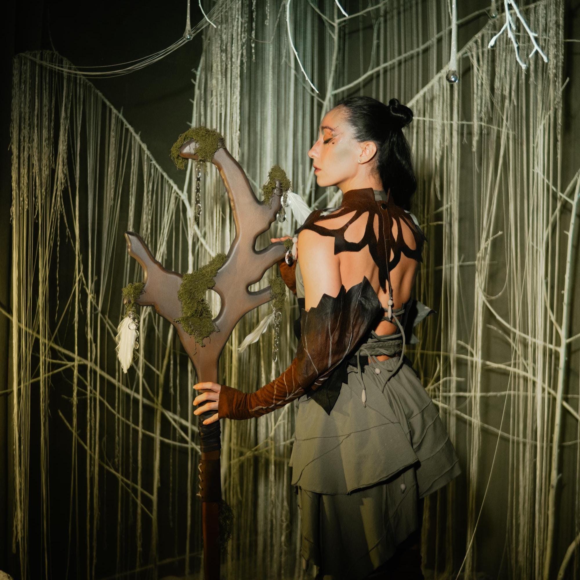 Elder Grove Spirit Staff – Wooden Fantasy Prop with Moss & Crystal Accents