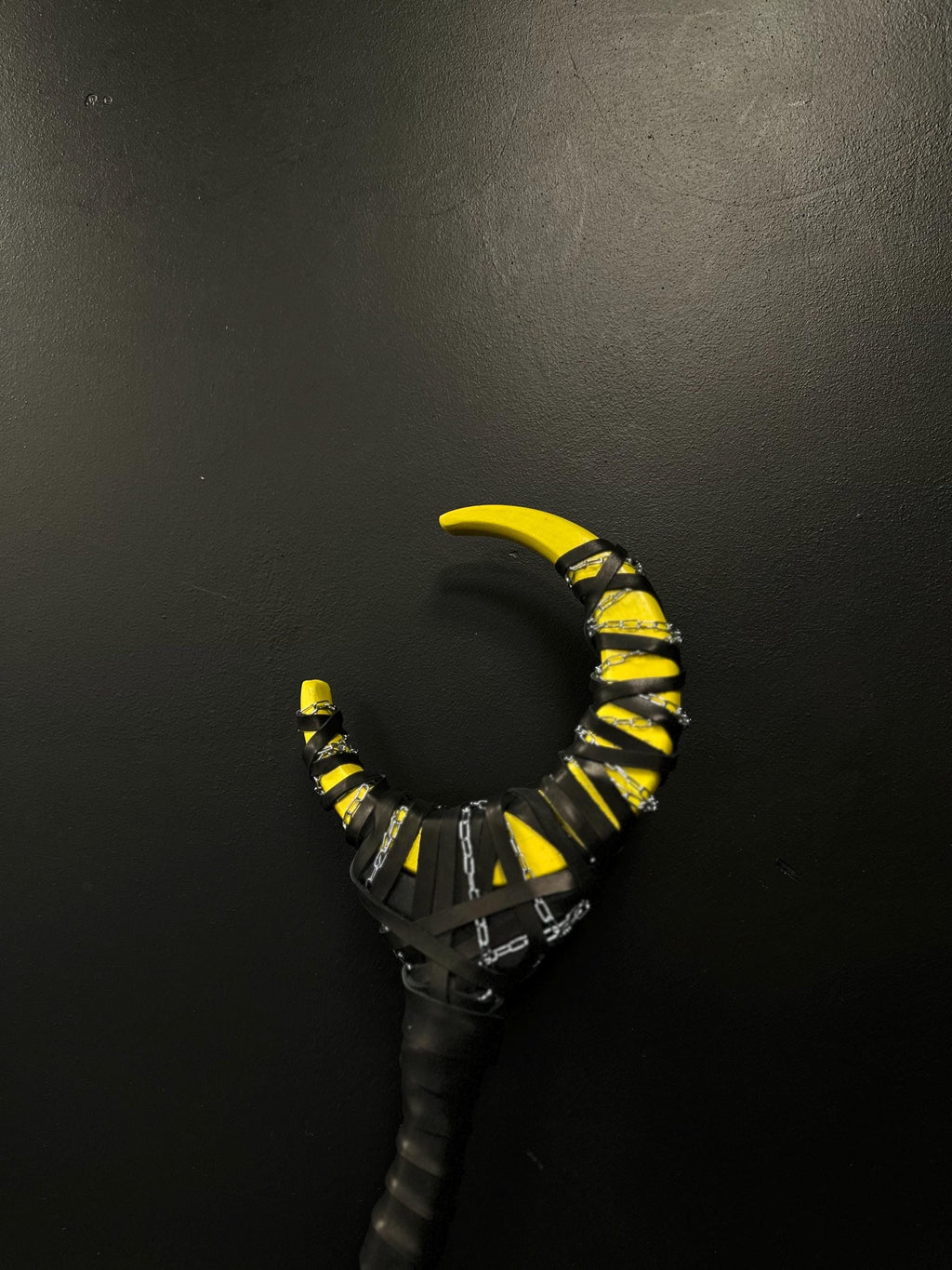 Yellow Moon Sting Staff – Wizard Wand, Festival Prop, Wiccan Ritual Stick, Fantasy Cosplay Accessory, Handmade Alder Wood