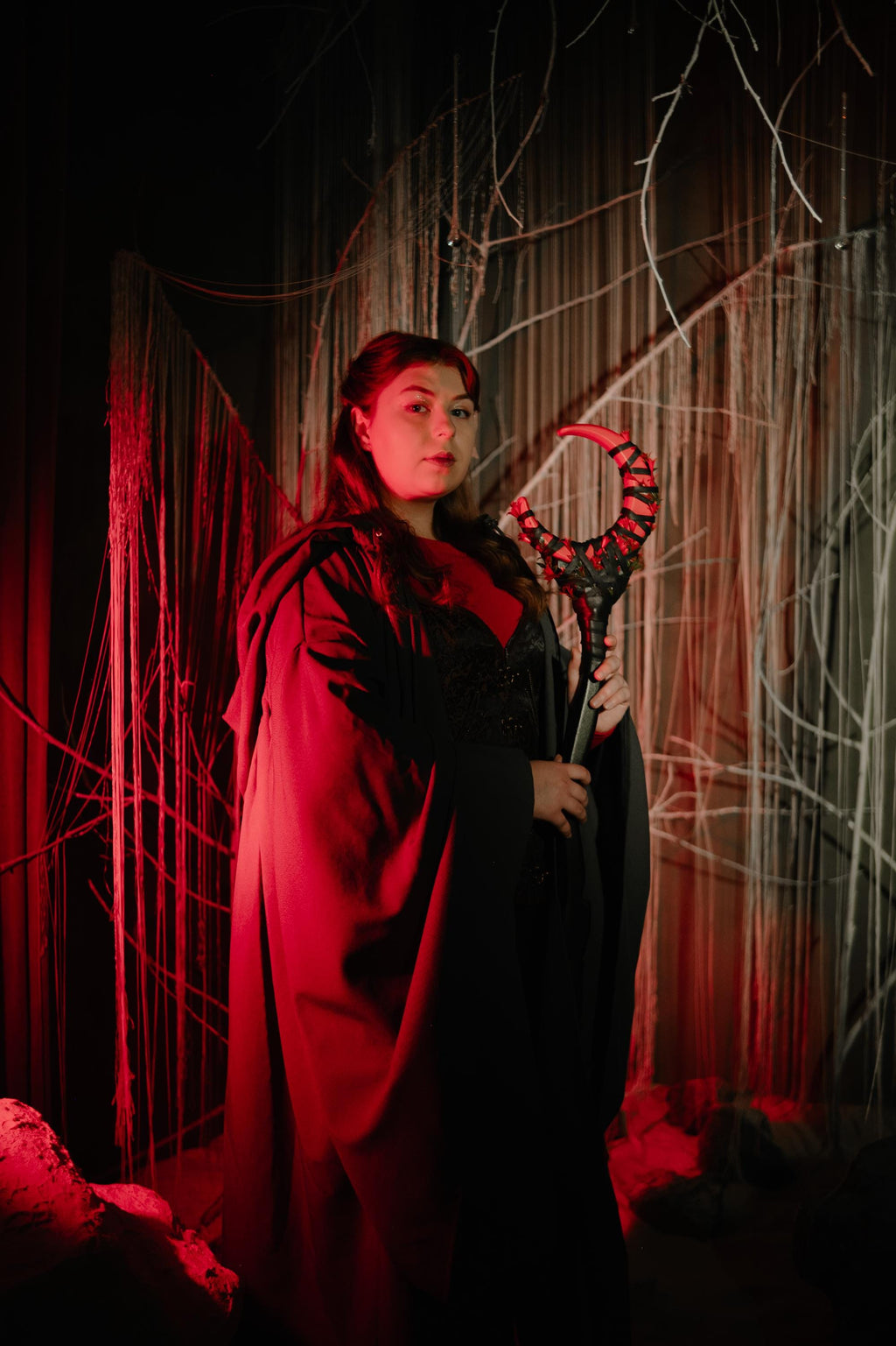 Red Bellflower Moon Staff – Wooden Fantasy Prop with Black Leather Staff, Handcrafted Wizard Staff, Decorative Alder Wood Design