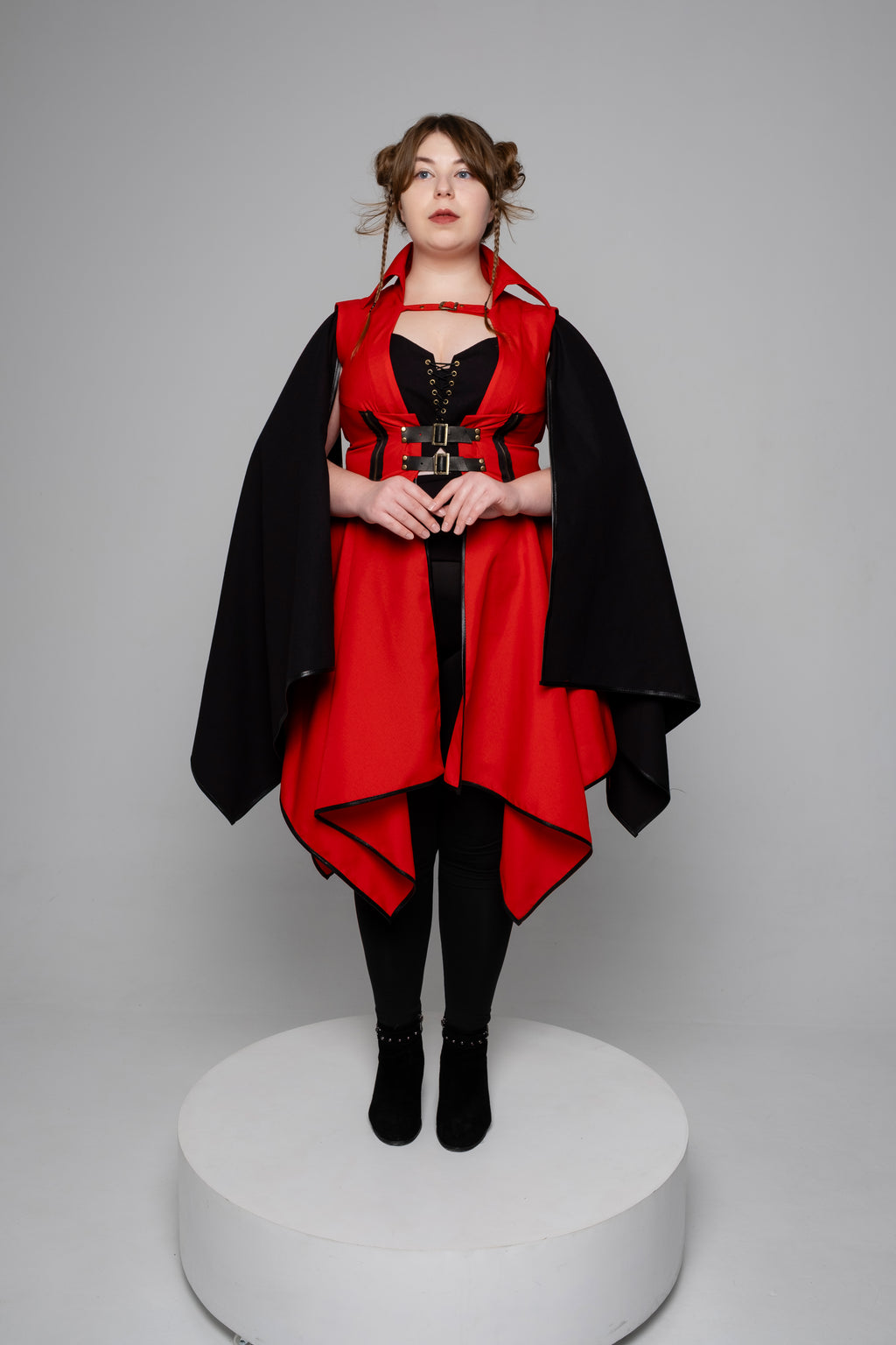 Steampunk Corset Dress with Detachable Sleeves – Fantasy Medieval Outfit in Multiple Colors