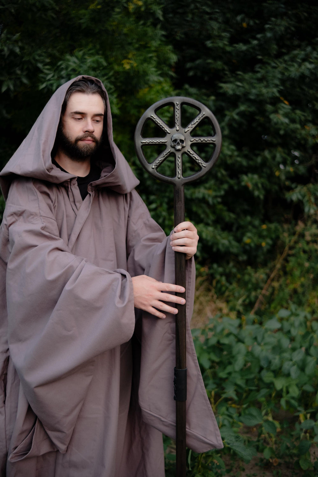 Skull Wheel Staff – Dark Ritual Wooden Prop, Sorcerer and Warlock Staff, Handcrafted Wizard Wand