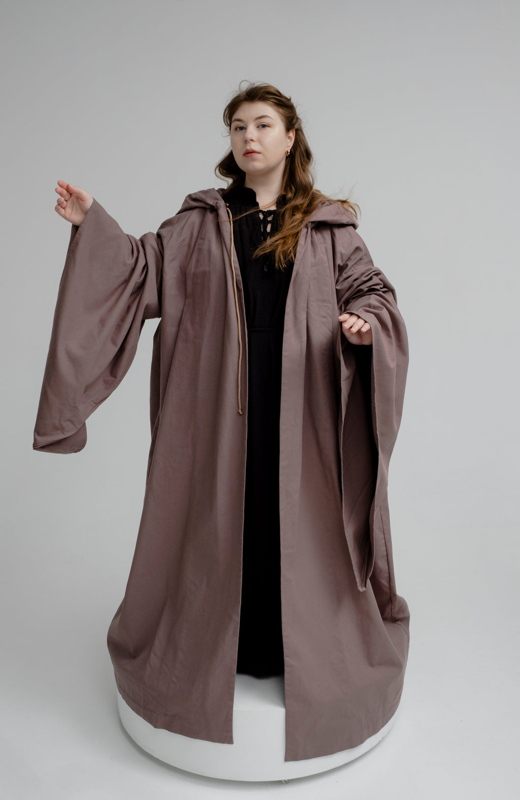 Cinnamon Linen Hooded Cloak – Handmade Medieval Fantasy Mantle