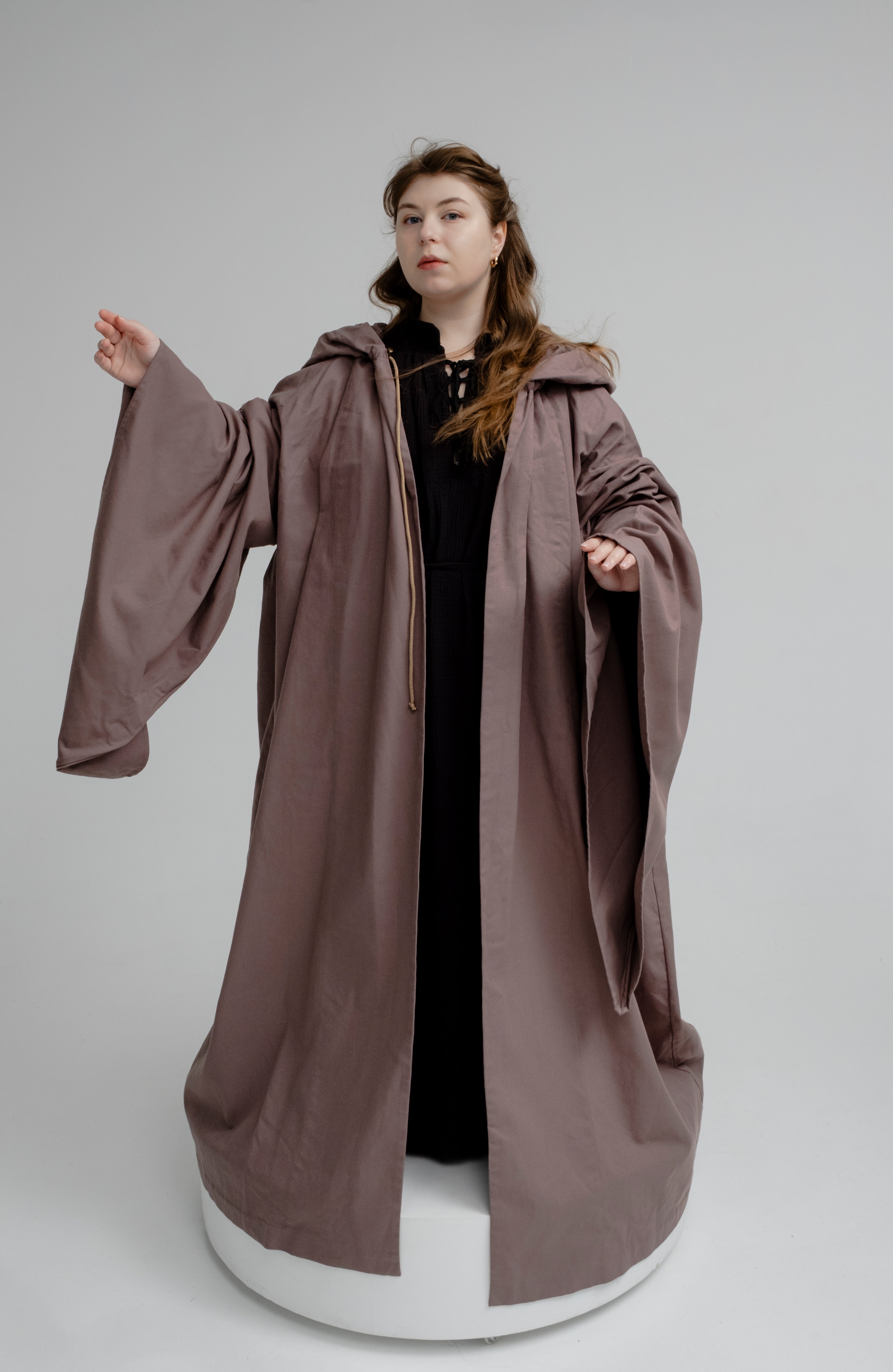 Cinnamon Linen Hooded Cloak – Handmade Medieval Fantasy Mantle