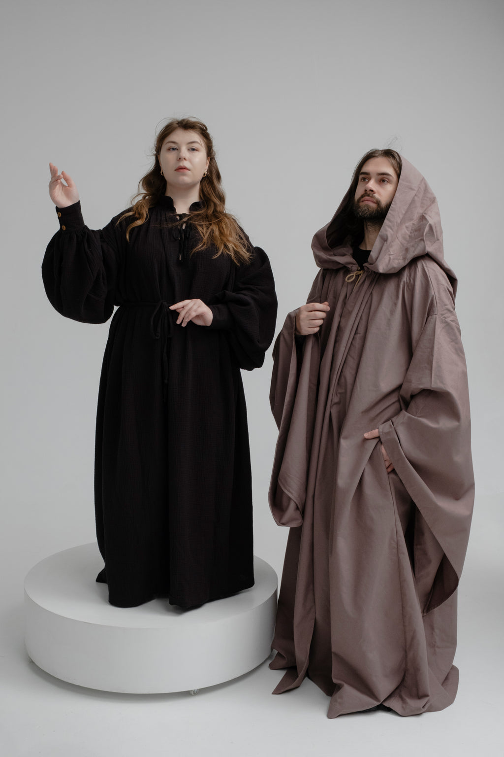 Ash Drift Set – Gray Cappuccino Cloak and Black Muslin Tunic with Soft Neutral Contrast