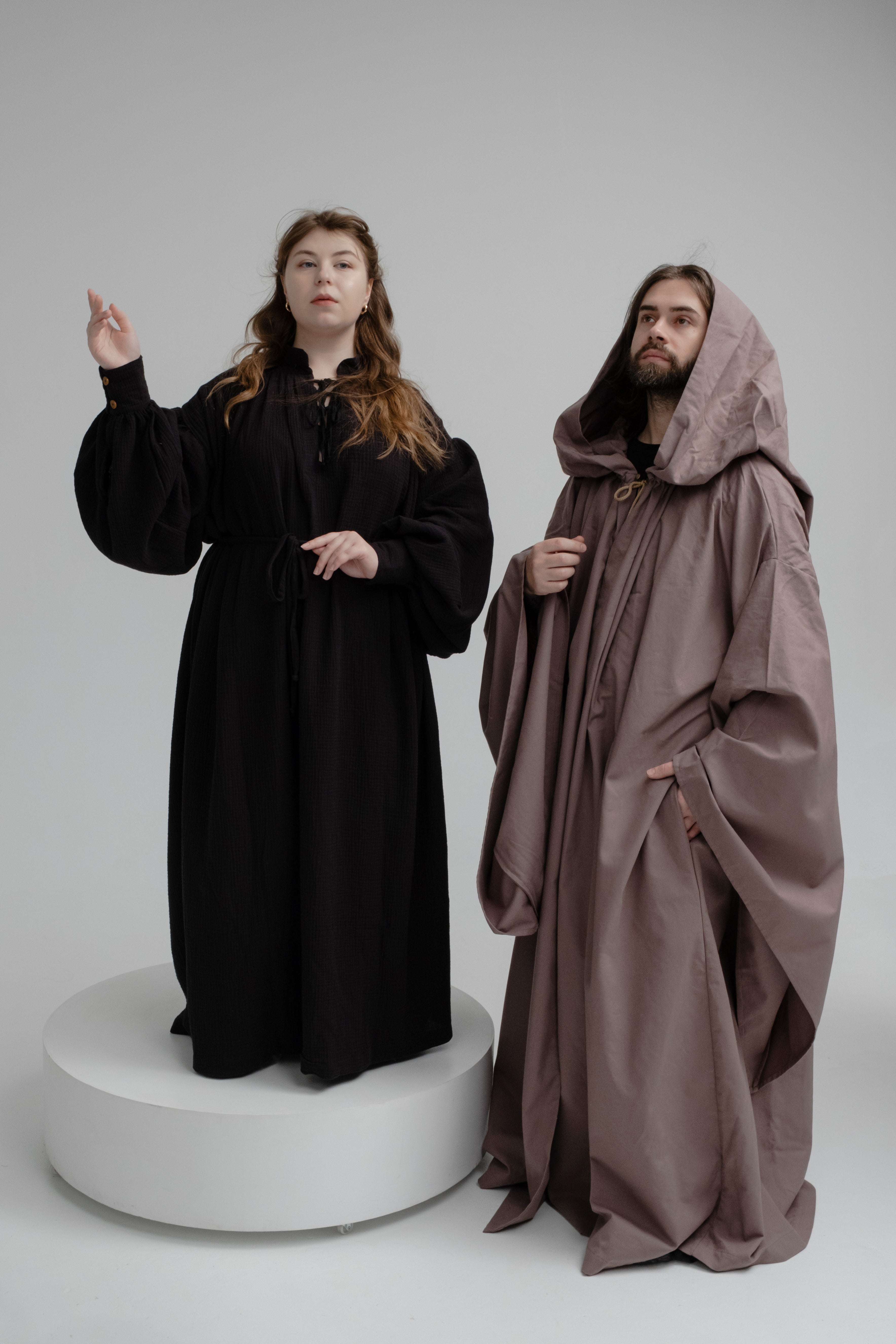 Ash Drift Set – Gray Cappuccino Cloak and Black Muslin Tunic with Soft Neutral Contrast