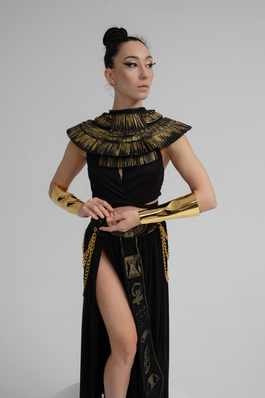 Egyptian Golden Serpent Priestess Outfit – Black & Gold Fantasy Costume