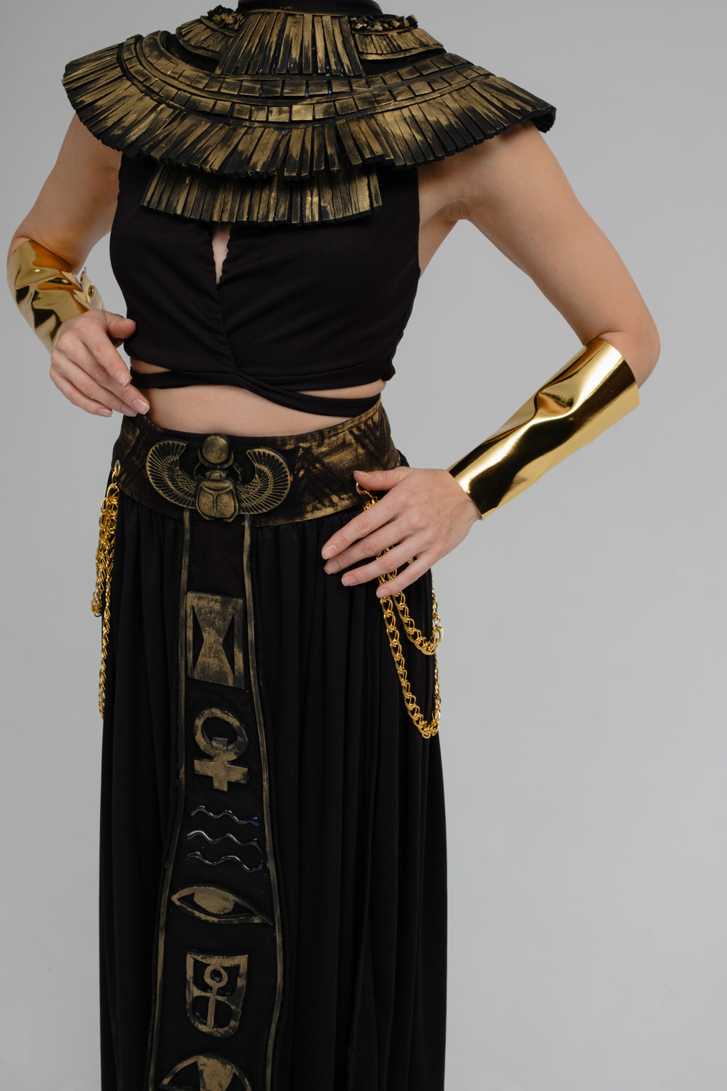 Egyptian Golden Serpent Priestess Outfit – Black & Gold Fantasy Costume