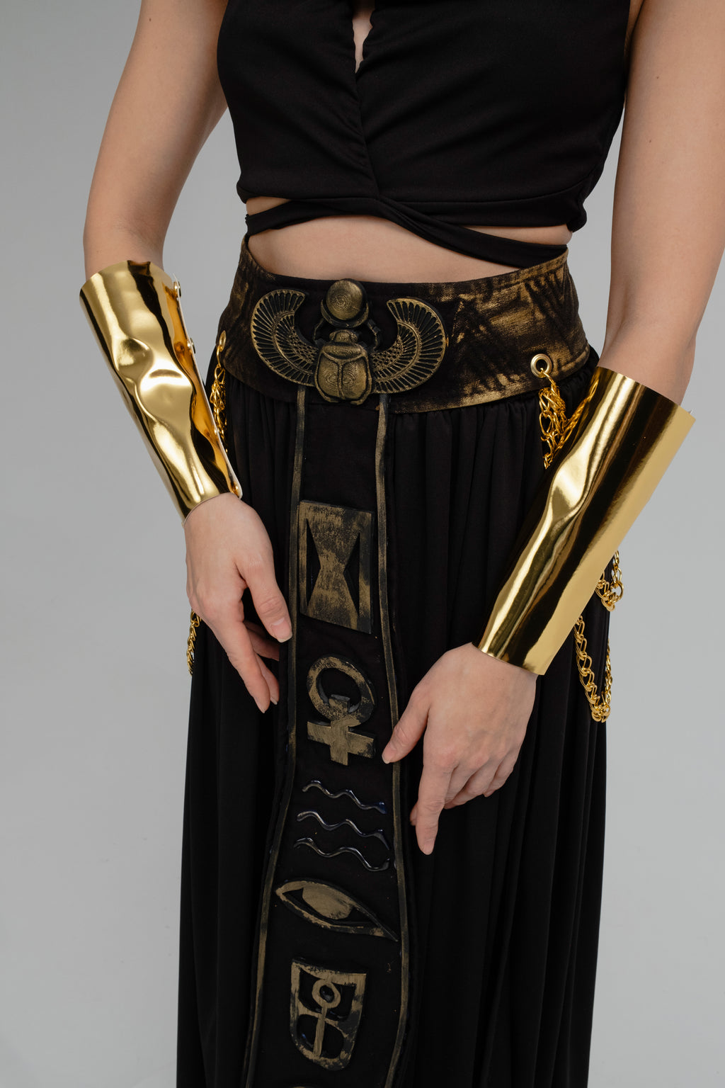 Egyptian Golden Serpent Priestess Outfit – Black & Gold Fantasy Costume