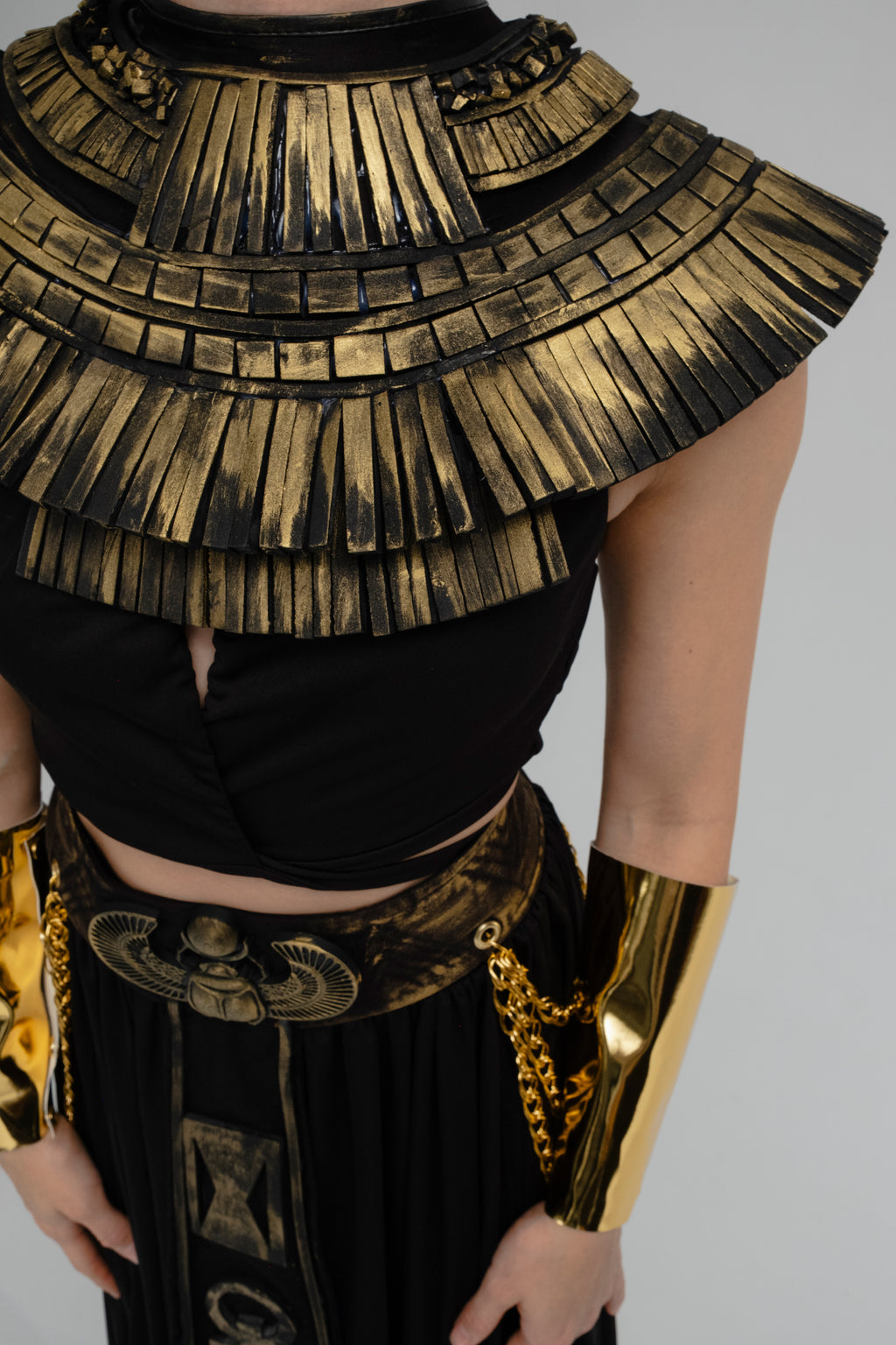 Egyptian Golden Serpent Priestess Outfit – Black & Gold Fantasy Costume