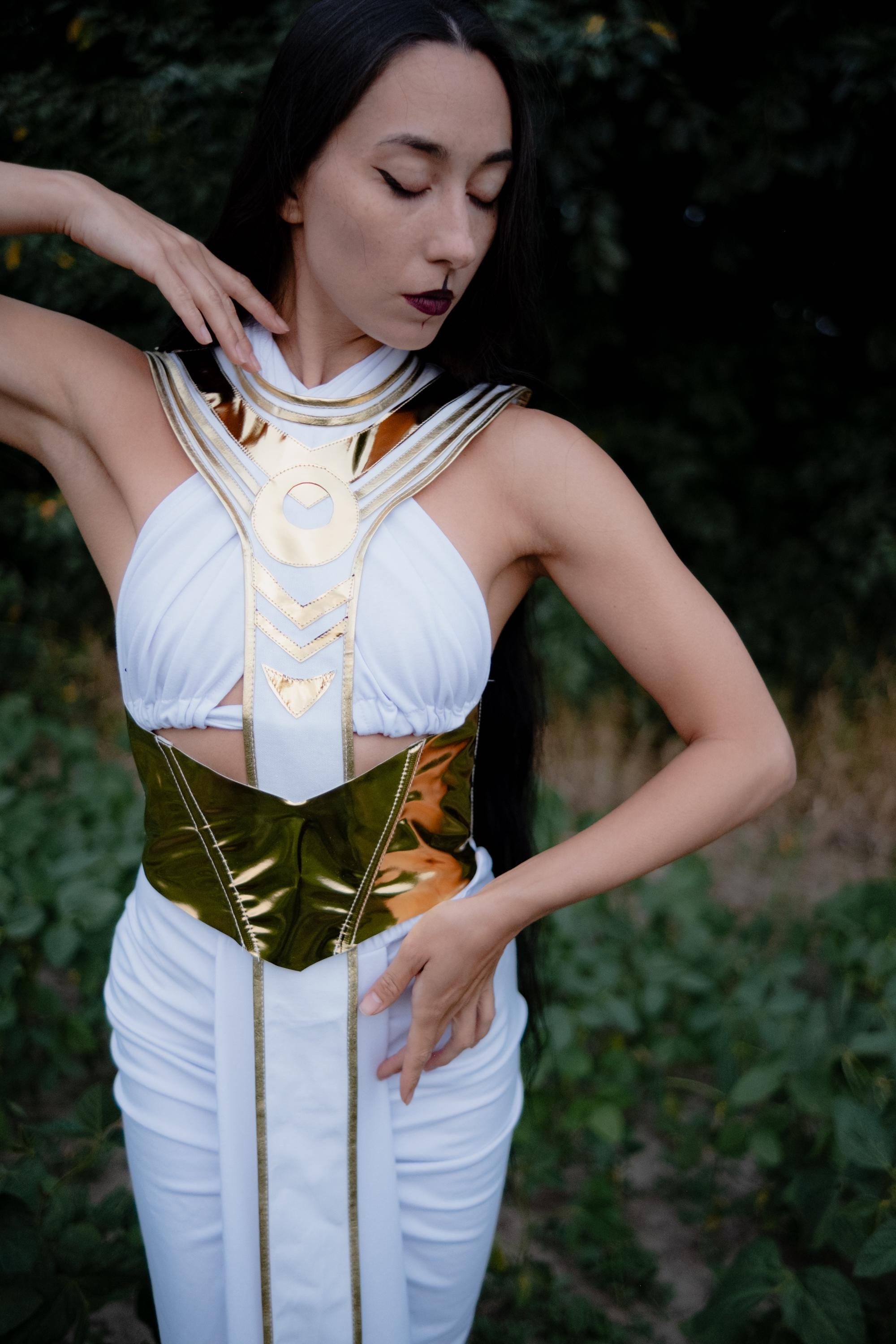 White and Gold Goddess Egyptian Costume – Fantasy Priestess Cosplay Dress & Mythical Characters