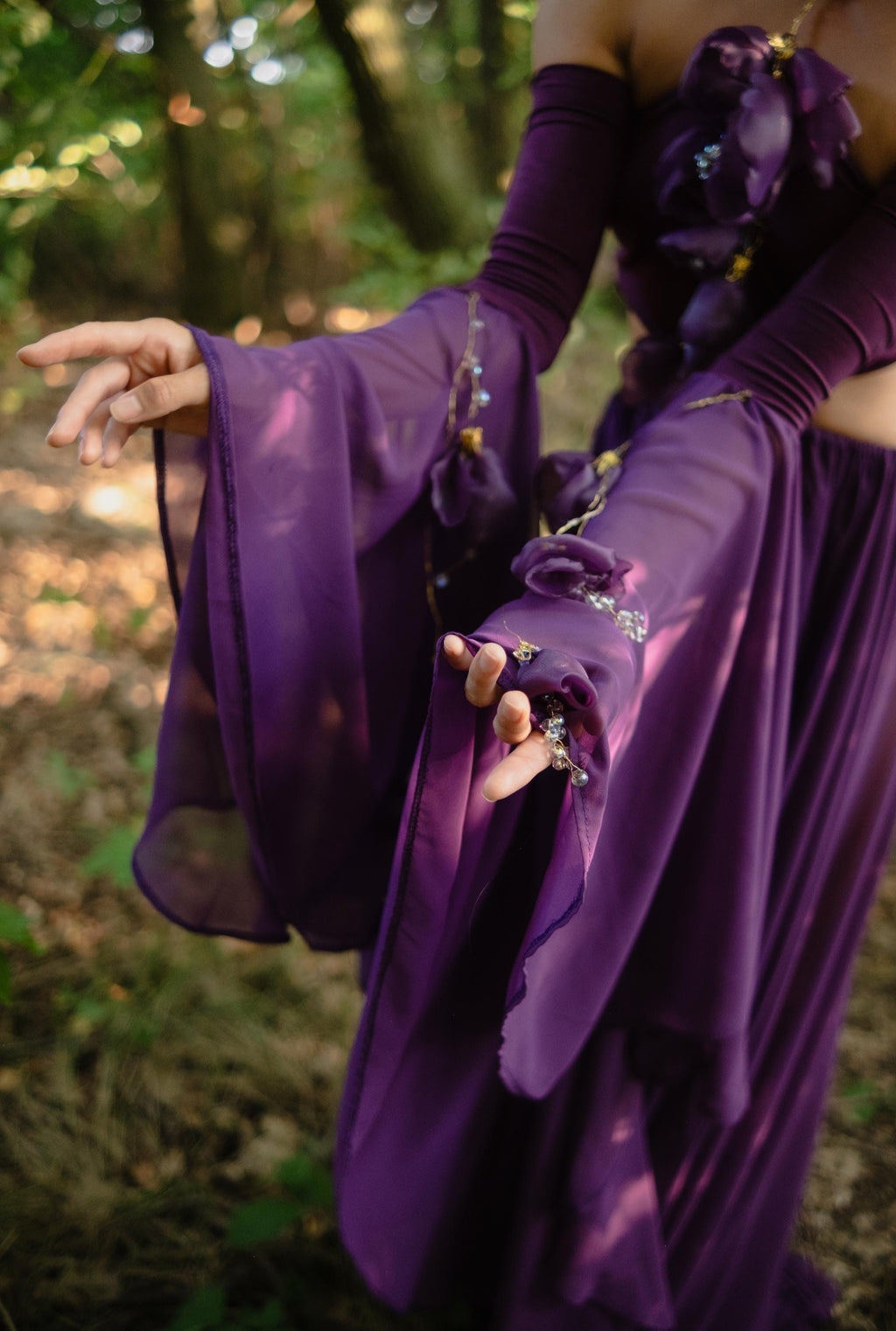 Purple Fantasy Fairy Costume – Moonlit Orchid, Elven Cosplay Dress with Flowers, Enchanted LARP Outfit, Witch or Goddess Gown