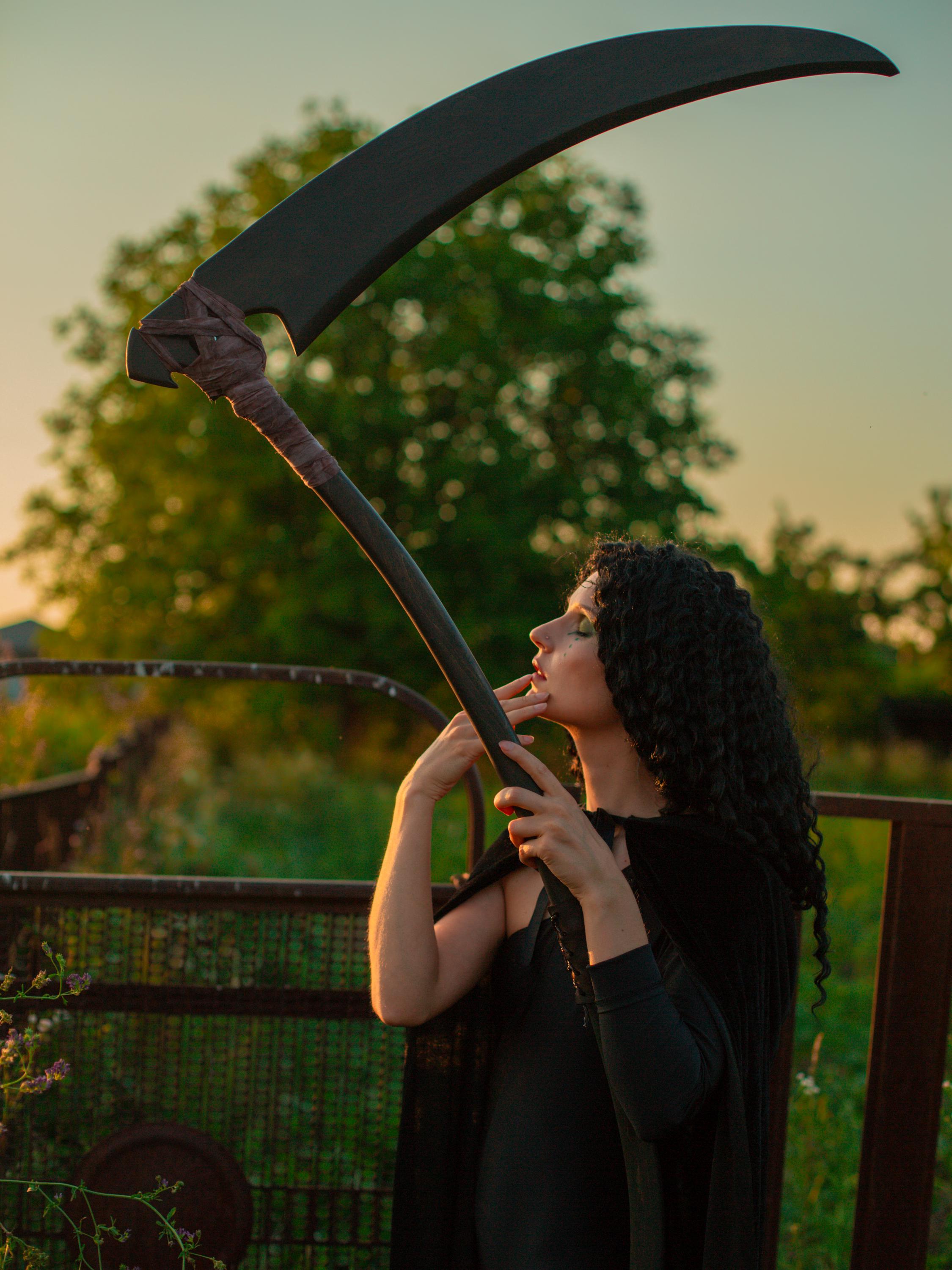 Harvest of Souls Scythe Staff – Handcrafted Wooden Fantasy Prop, Grim Reaper Magical Staff, Dark Sorcerer or Necromancer Decor