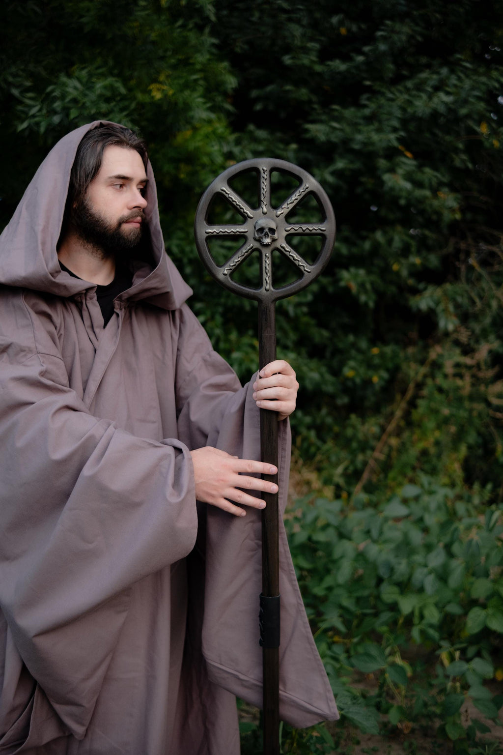 Skull Wheel Staff – Dark Ritual Wooden Prop, Sorcerer and Warlock Staff, Handcrafted Wizard Wand