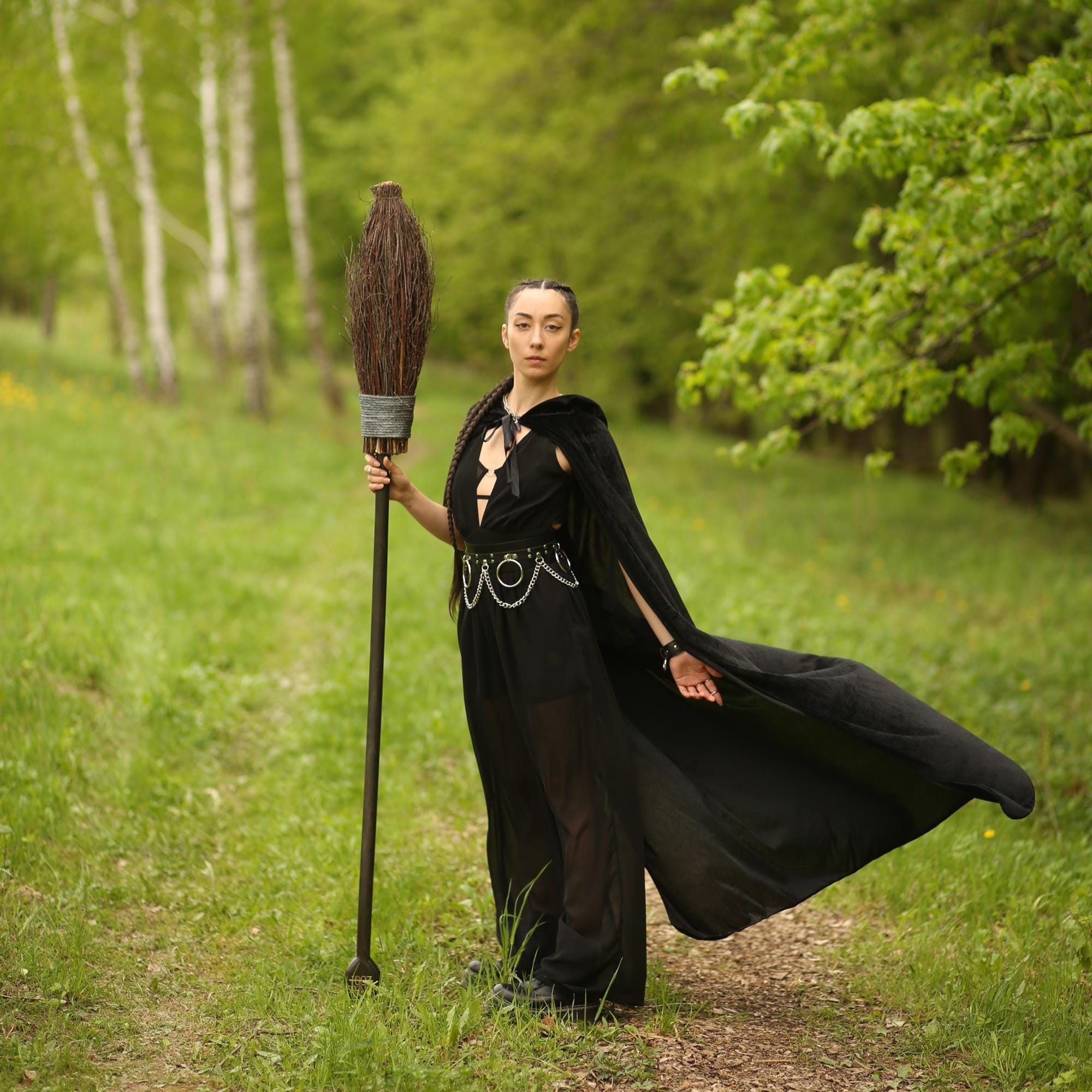 Dark Wizard Flying Broomstick – Handcrafted Wooden Broom, Fantasy Decor Prop, Handmade Gift for Sorcerer or Collector