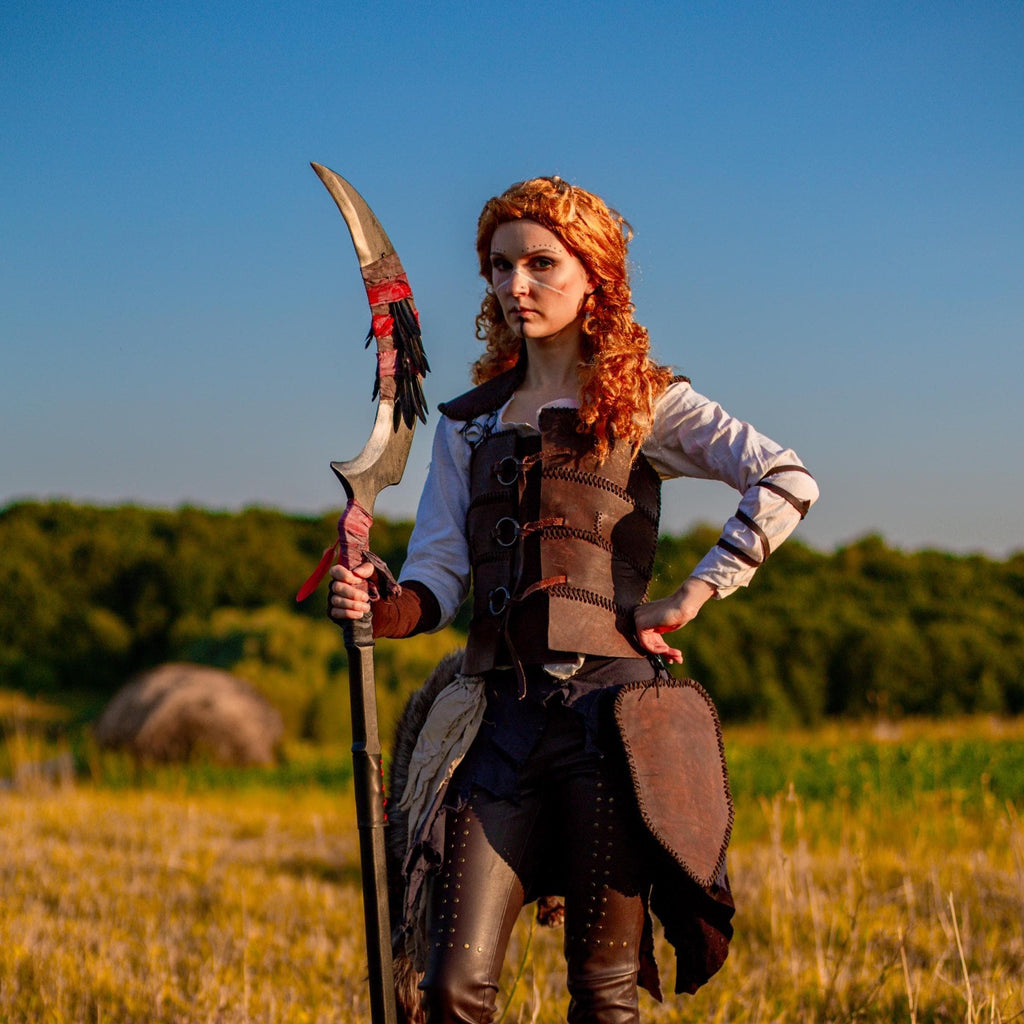 The Raven’s Staff – Wooden Fantasy Staff, Handcrafted Wizard Prop, Mystical Sorcery Wand, Dark Mage Decor, Magical Ritual Art Piece