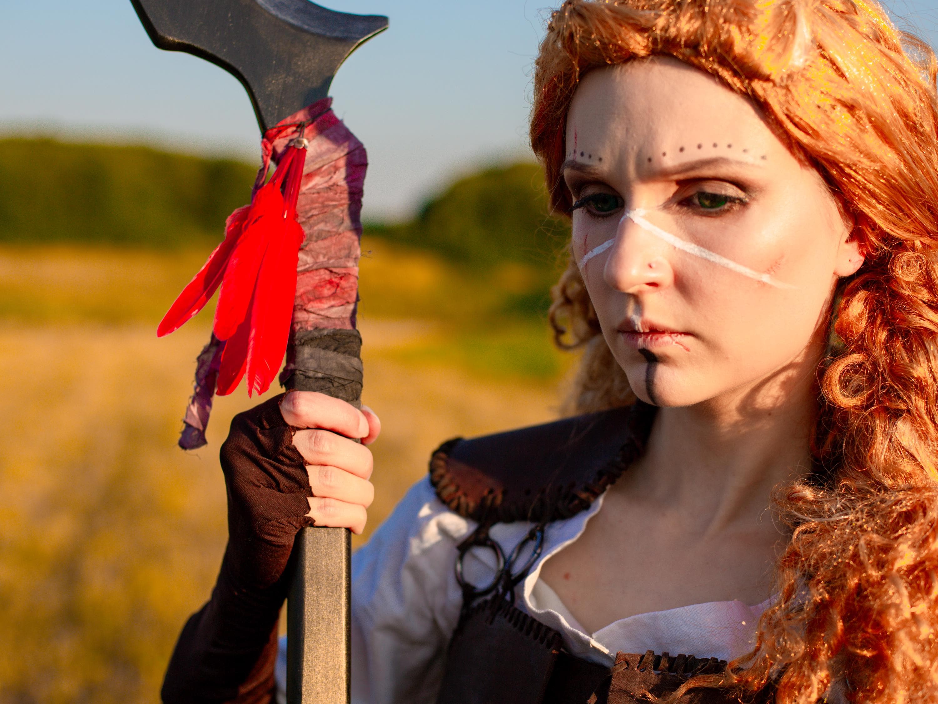 The Raven’s Staff – Wooden Fantasy Staff, Handcrafted Wizard Prop, Mystical Sorcery Wand, Dark Mage Decor, Magical Ritual Art Piece