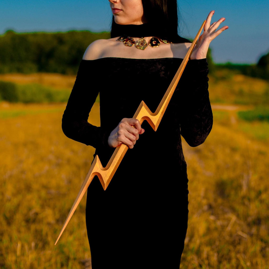 Zeus’s Lightning – Handcrafted Wooden Thunderbolt, Mythological Decor, Greek God Cosplay Prop, Decorative Lightning Bolt