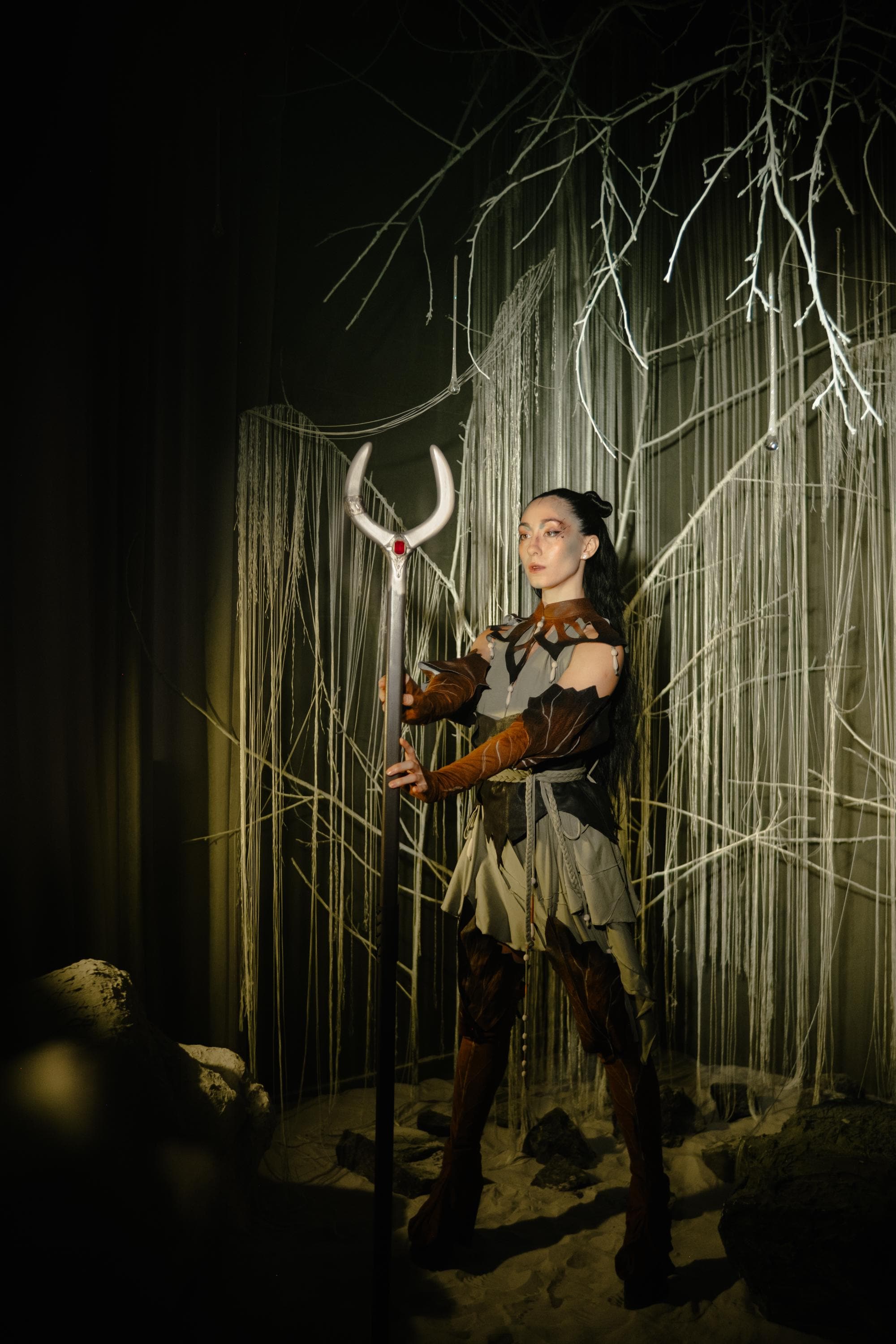 Silver Crescent Staff – The Ember Crown, Wooden Fantasy Ruby Prop, Magic Stick, Crescent Head