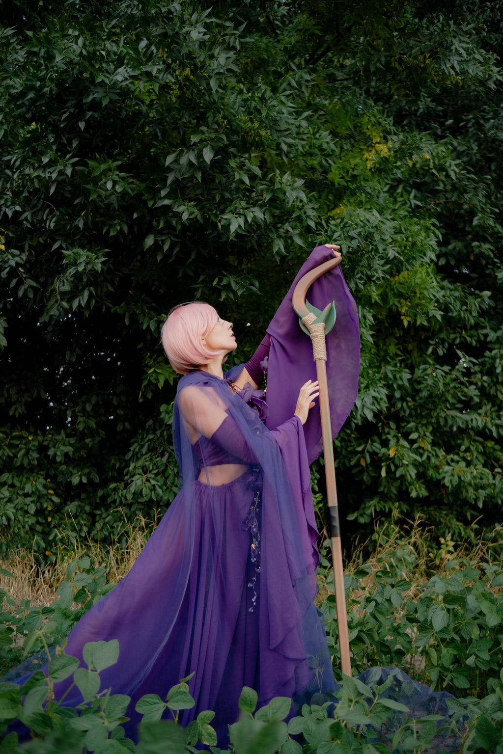 Verdant Claw - Handmade Druid Wooden Staff with Foam Leaf, for Elvens, Forest Mages, Magic Wand, Fantasy Witch Wizard Costume Accessory