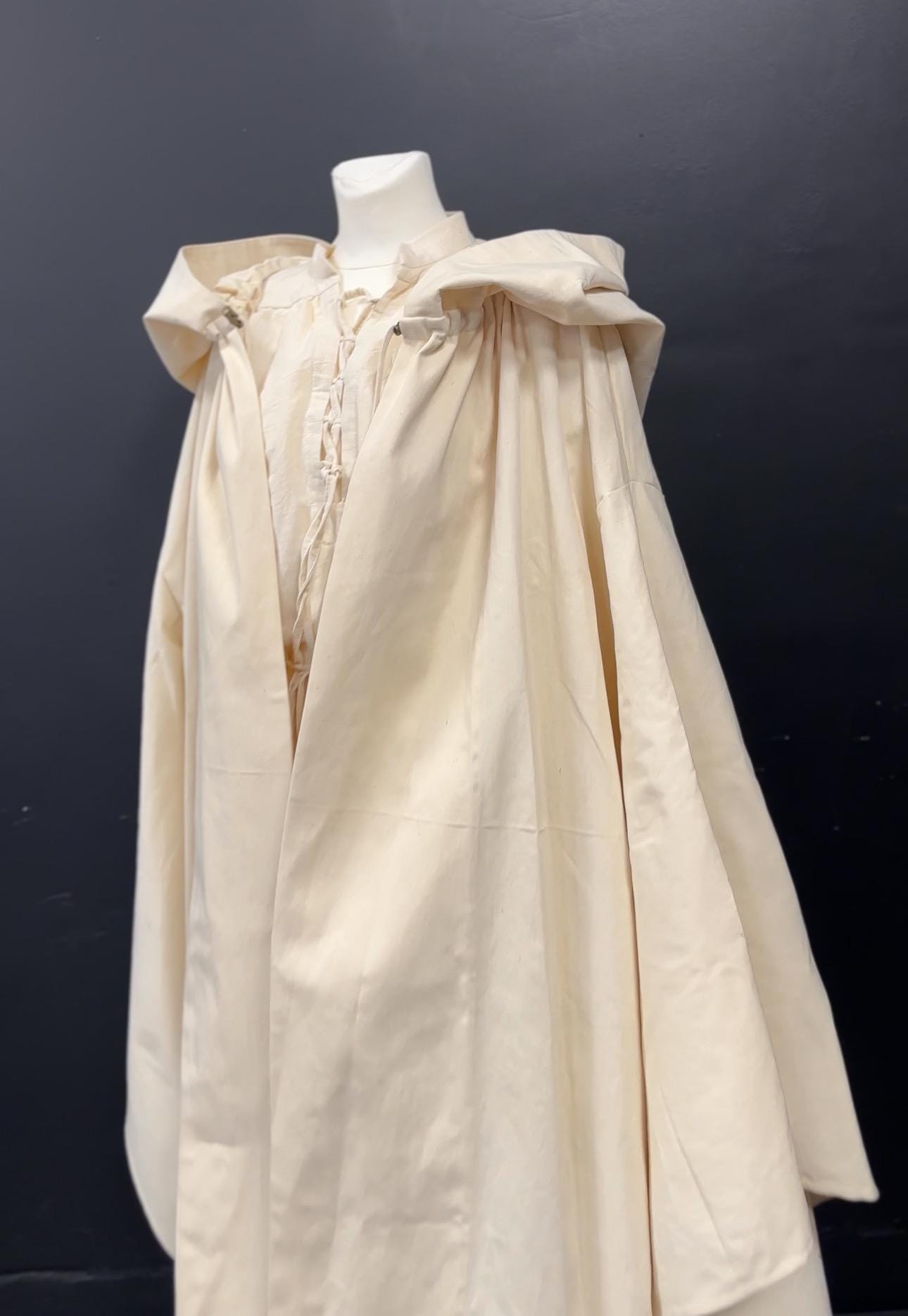 Natural Beige Linen Cloak – Buttercream Hooded Cape, Unisex Medieval Fantasy Mantle, Handmade Renaissance Robe, Custom Beige Costume Cloak