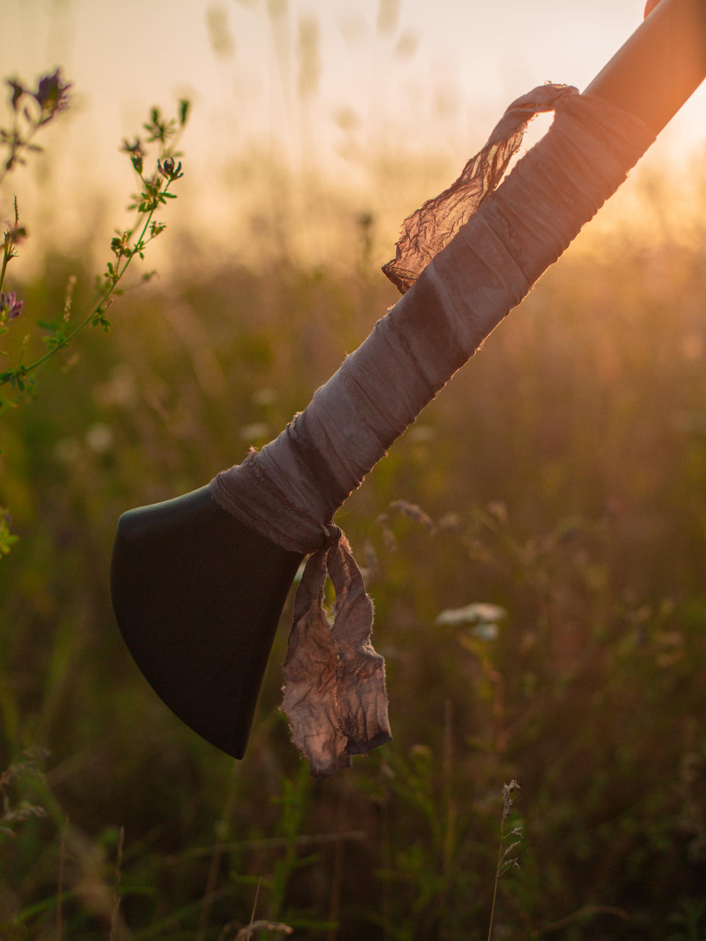 Scythe – Dark Crescent Wooden Black Staff – Handcrafted Fantasy Prop, Reaper, Gothic Fantasy Art Decor, Mystic Sorcerer Accessory