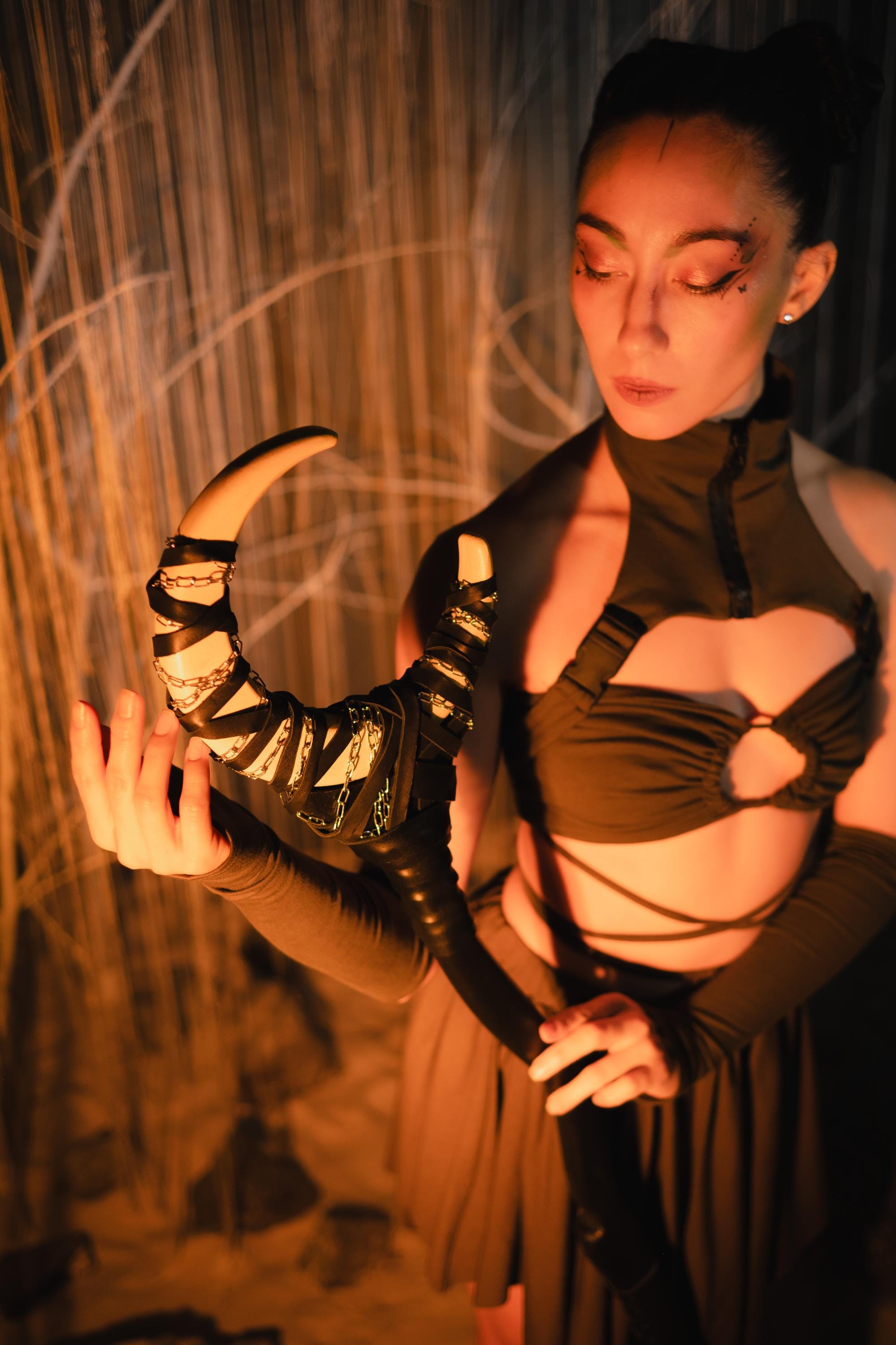 Beige Moon Staff – Ivory Light of Dawn, Wooden Wizard Wand, Handmade Ritual Prop, Fantasy Decor, Natural Alder Wood