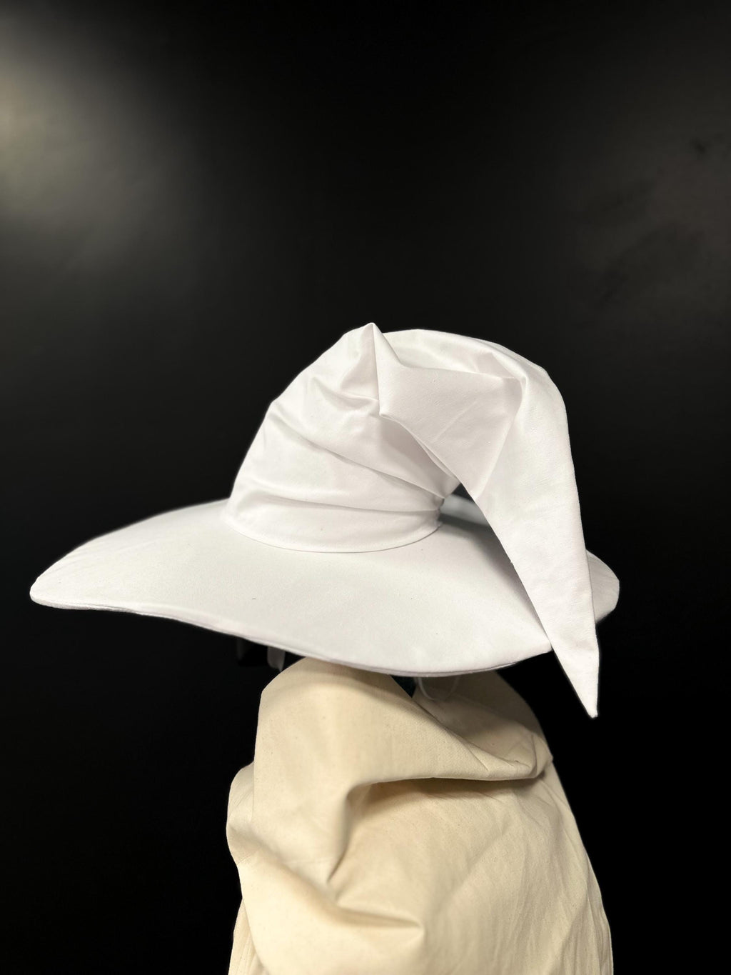 Snowfall Hat – White Wizard Hat, Handmade Medieval Fantasy Hat, Elven Renaissance Costume, Custom Magic Hat, White Pointed Cosplay Accessory