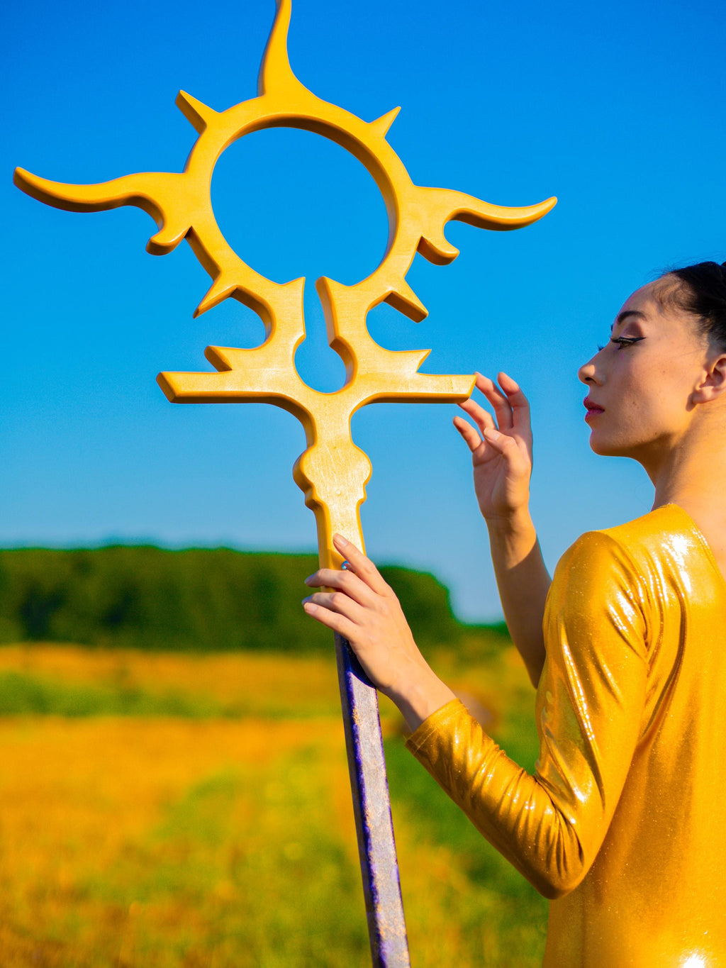 Sun Oracle Wizard Staff – Golden Solar Rod, Wooden Cult of Sun Wand, Mystical Costume Prop, Handcrafted Alder Staff