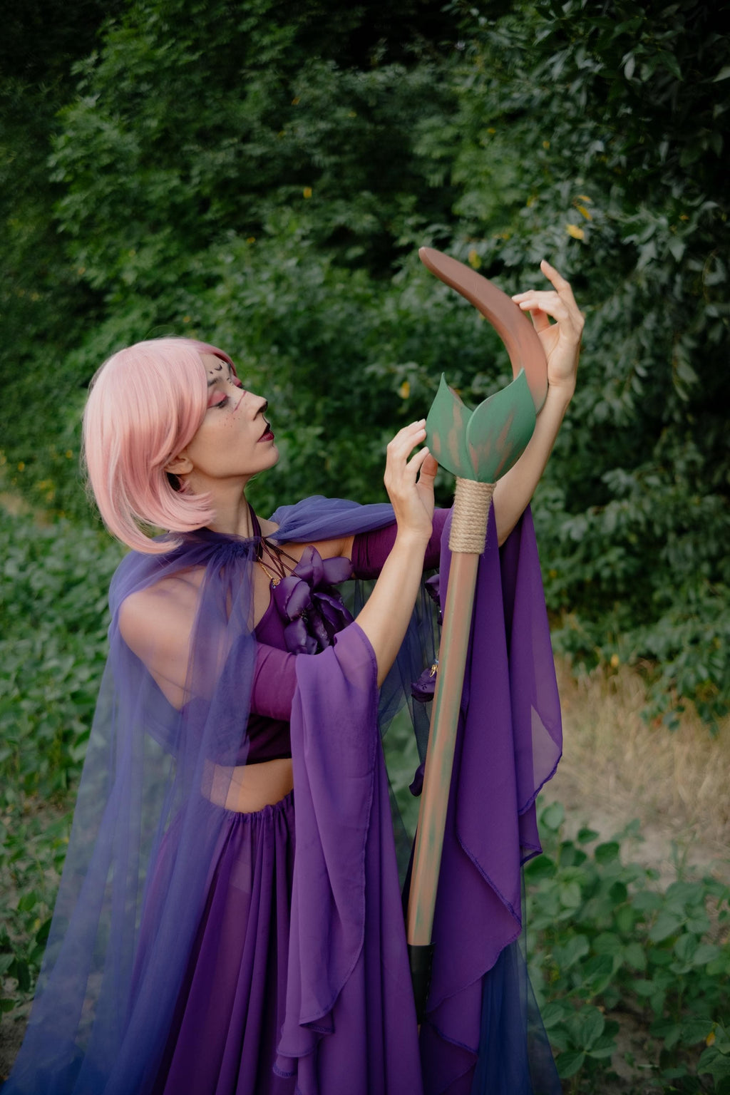 Verdant Claw - Handmade Druid Wooden Staff with Foam Leaf, for Elvens, Forest Mages, Magic Wand, Fantasy Witch Wizard Costume Accessory