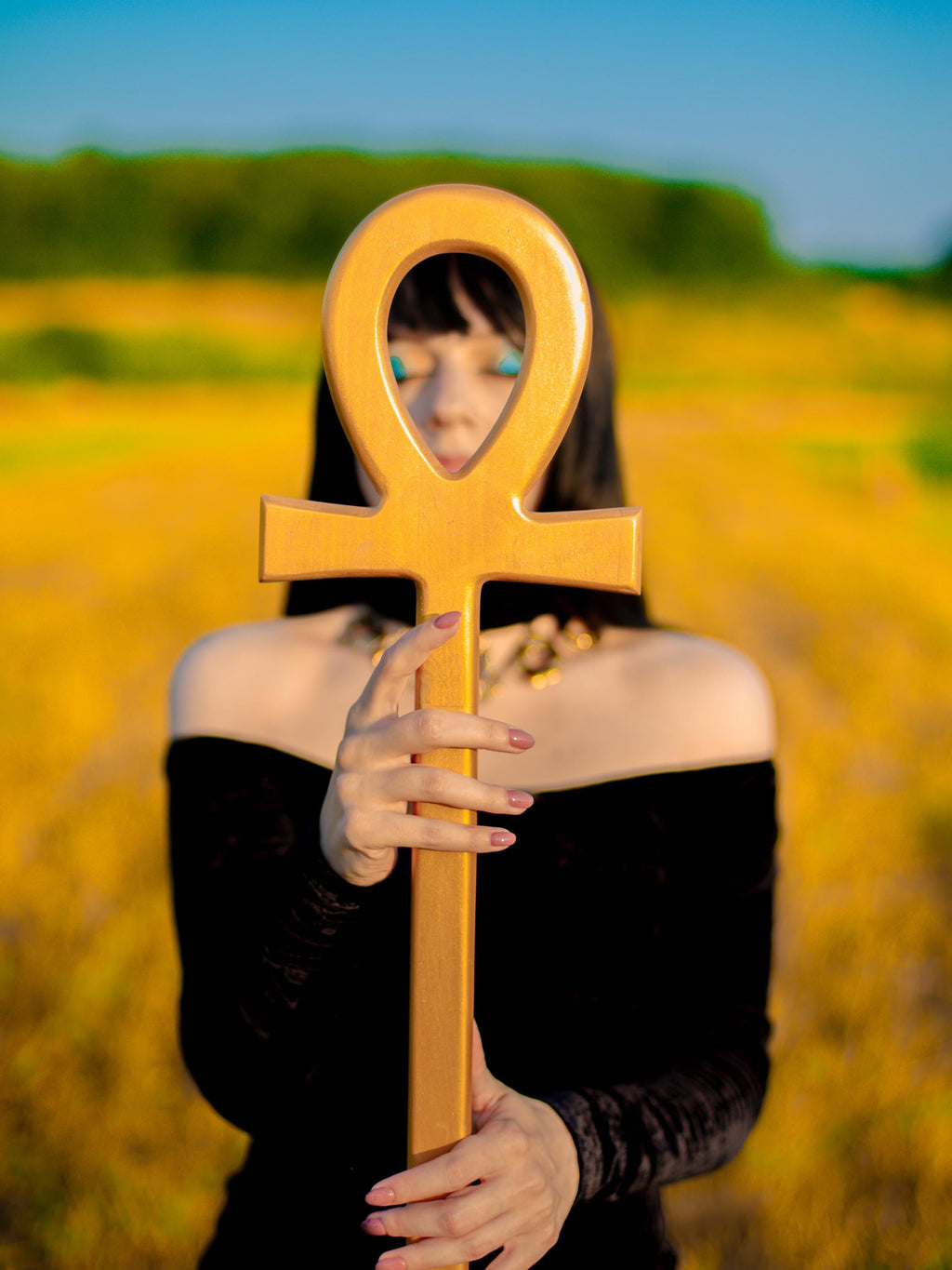 Golden Ankh Staff – Handcrafted Wooden Egyptian Prop, Pharaoh Walking Cane, Ancient Magic Symbol, Fantasy Cosplay Accessory