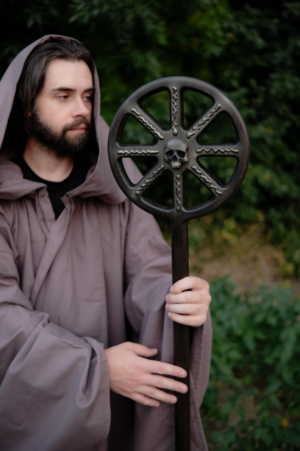 Skull Wheel Staff – Dark Ritual Wooden Prop, Sorcerer and Warlock Staff, Handcrafted Wizard Wand