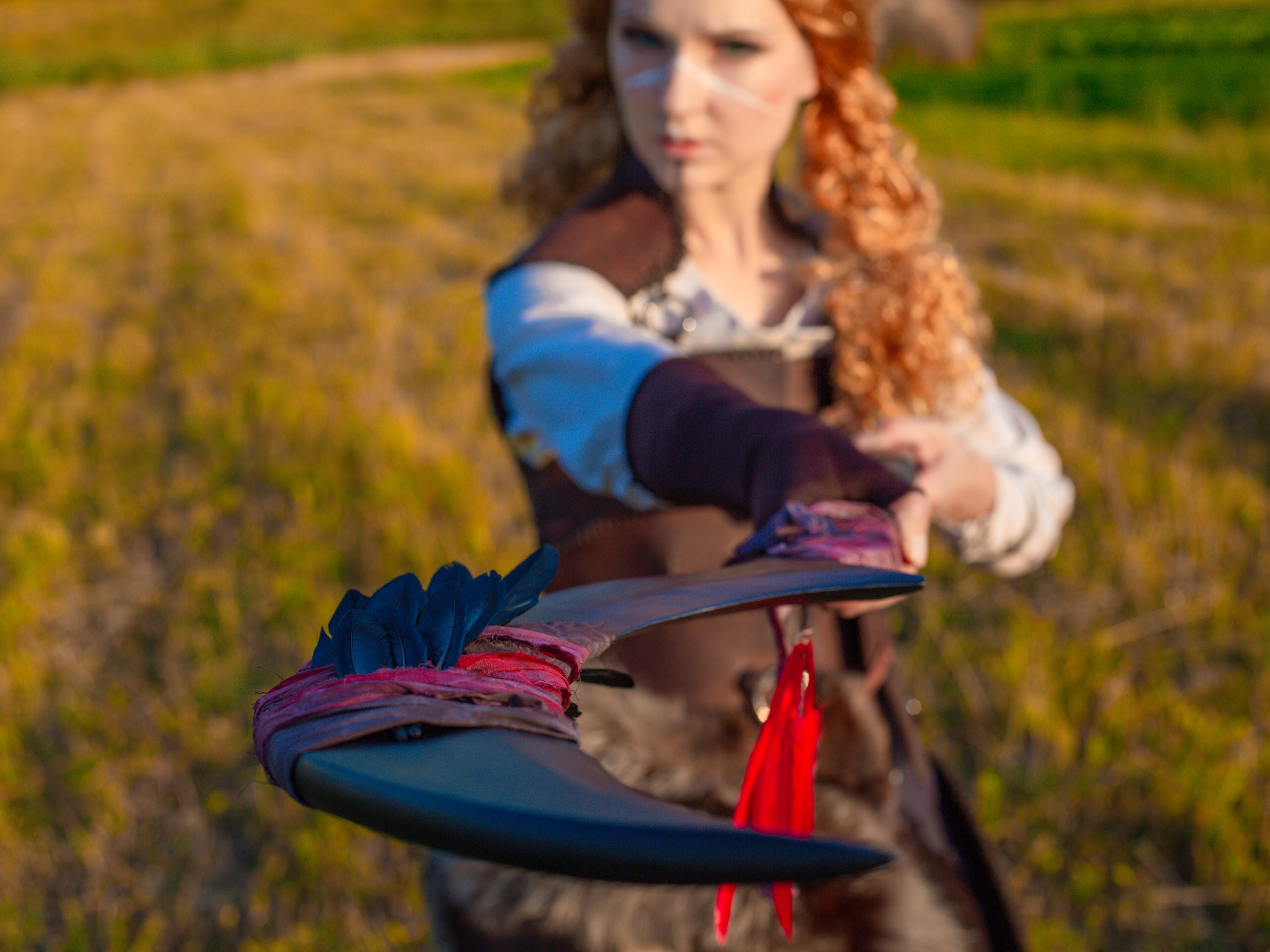 The Raven’s Staff – Wooden Fantasy Staff, Handcrafted Wizard Prop, Mystical Sorcery Wand, Dark Mage Decor, Magical Ritual Art Piece