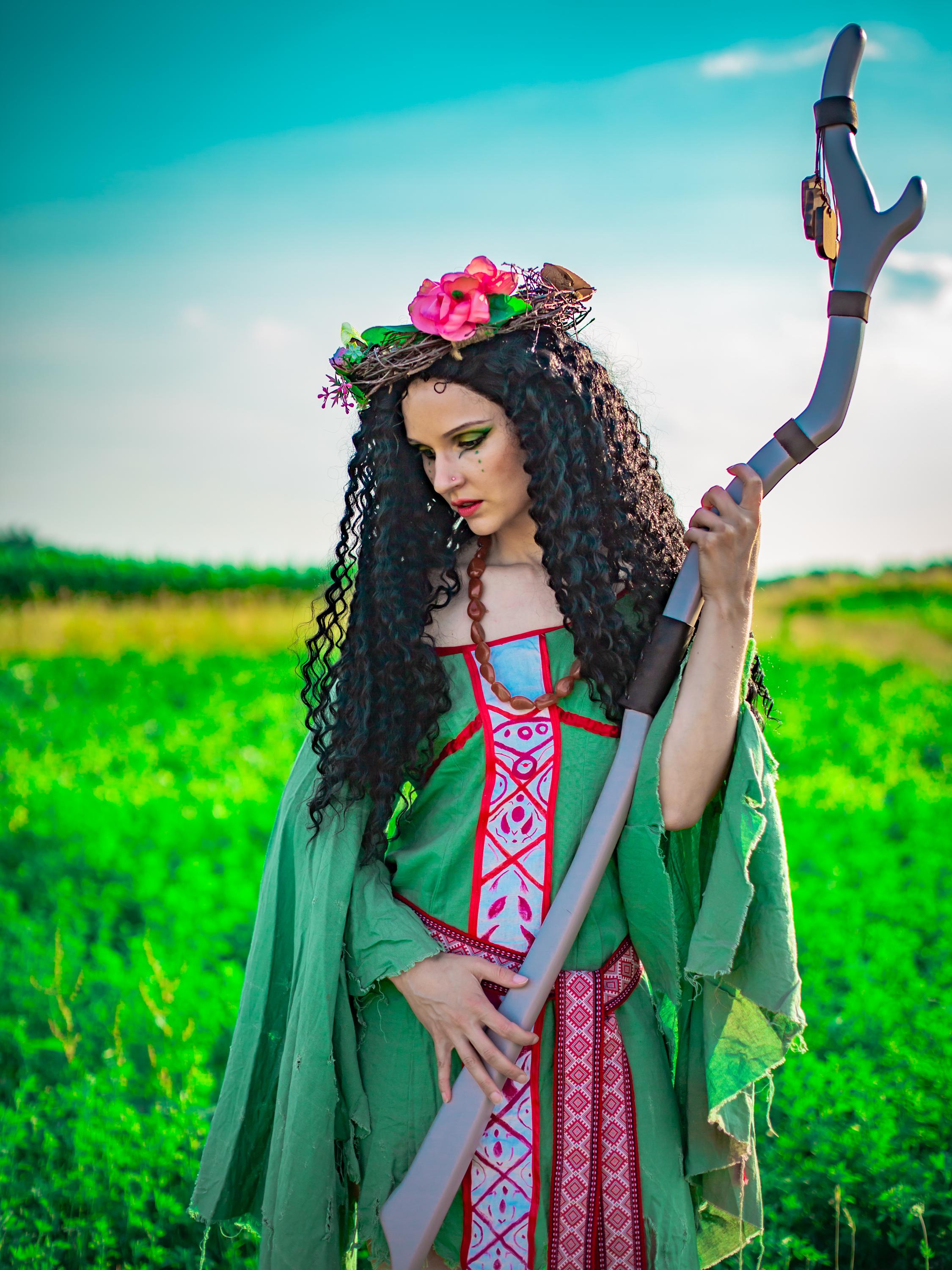 Staff of Runestones – Wooden Rune Staff, Druidic Forest Decor, Handcrafted Magical Prop, Nature Symbol Cane