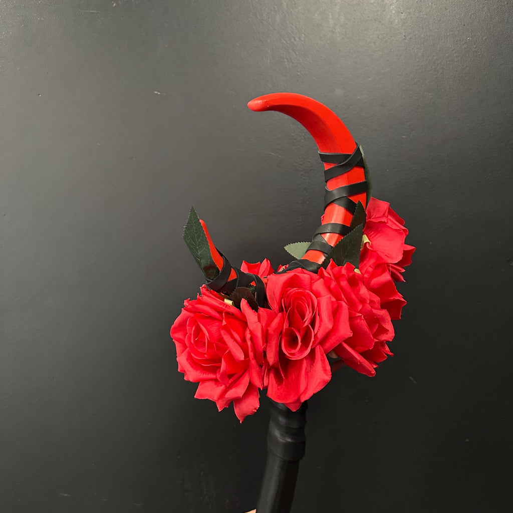 Vivid Red Crescent Moon Staff – Crimson Flame, Witch’s Ritual Tool with Blood Rose Magic, Scarlet Moon, Wizard Stave, Witch Cosplay