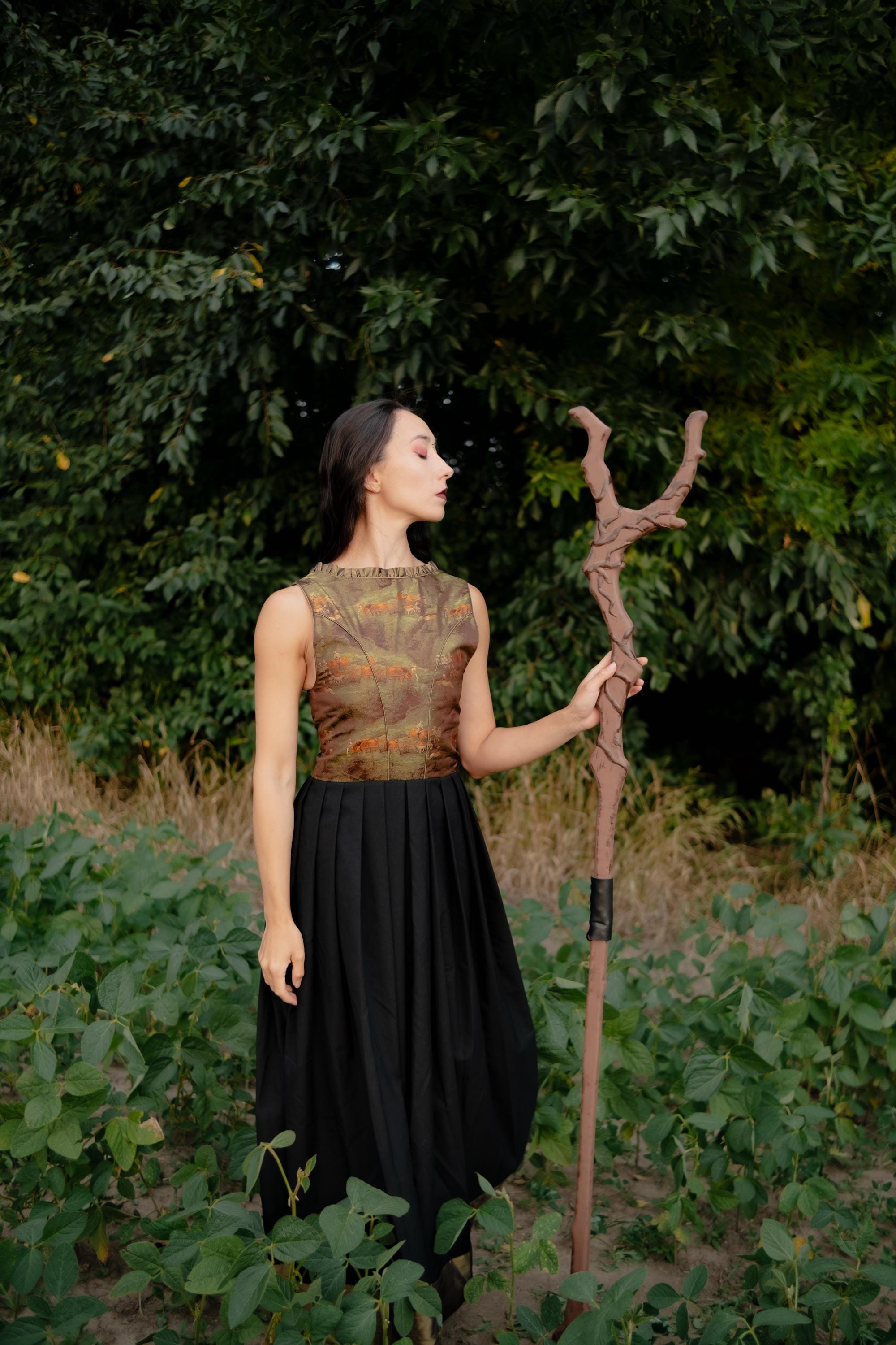 Rootfang – Primitive Wooden Staff with textured Branch Design for Cosplay and  Rituals