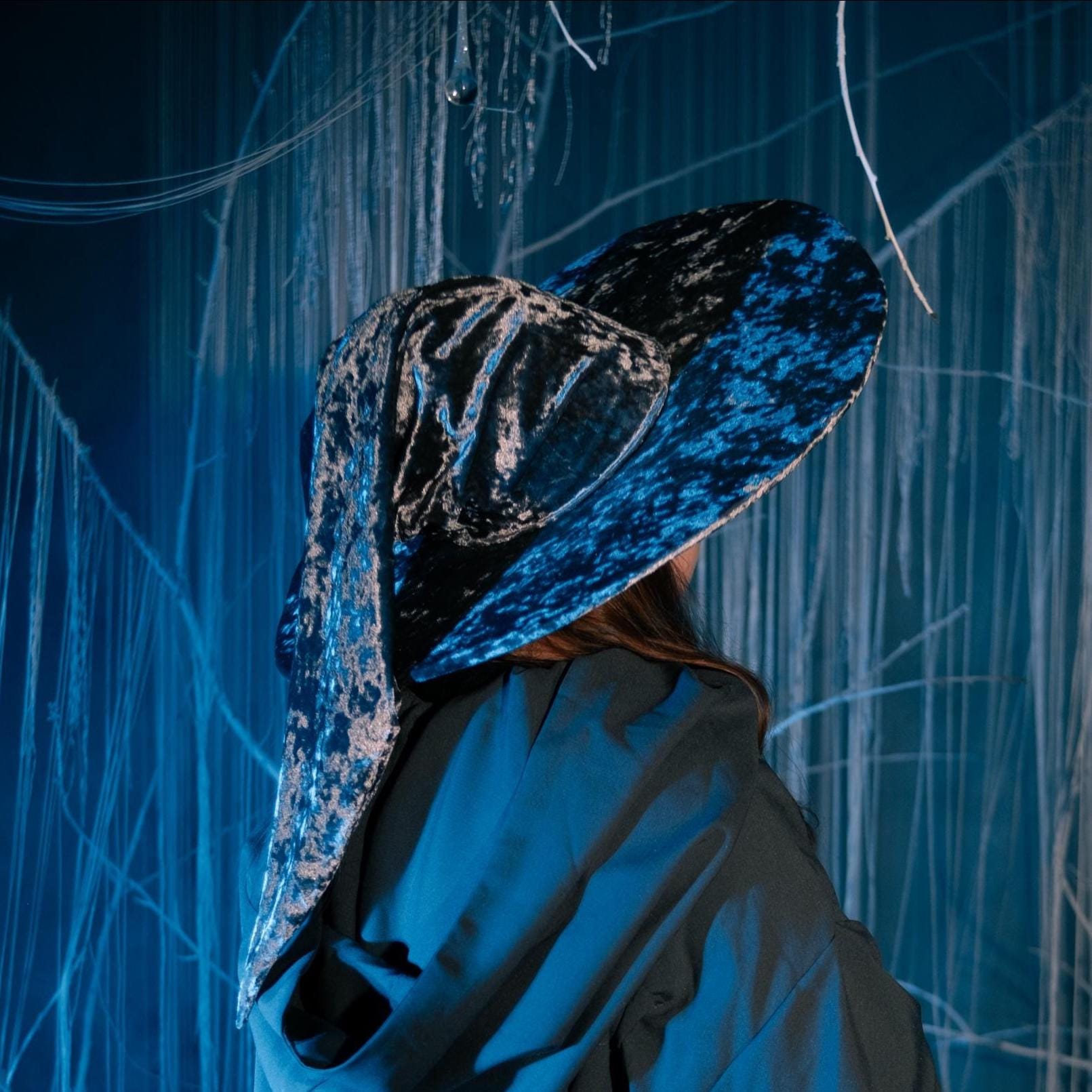 Gray Crushed Velvet Wizard Hat – Handmade Fantasy Outfit, Medieval Renaissance Costume Accessory, Custom Elven Magic Hat