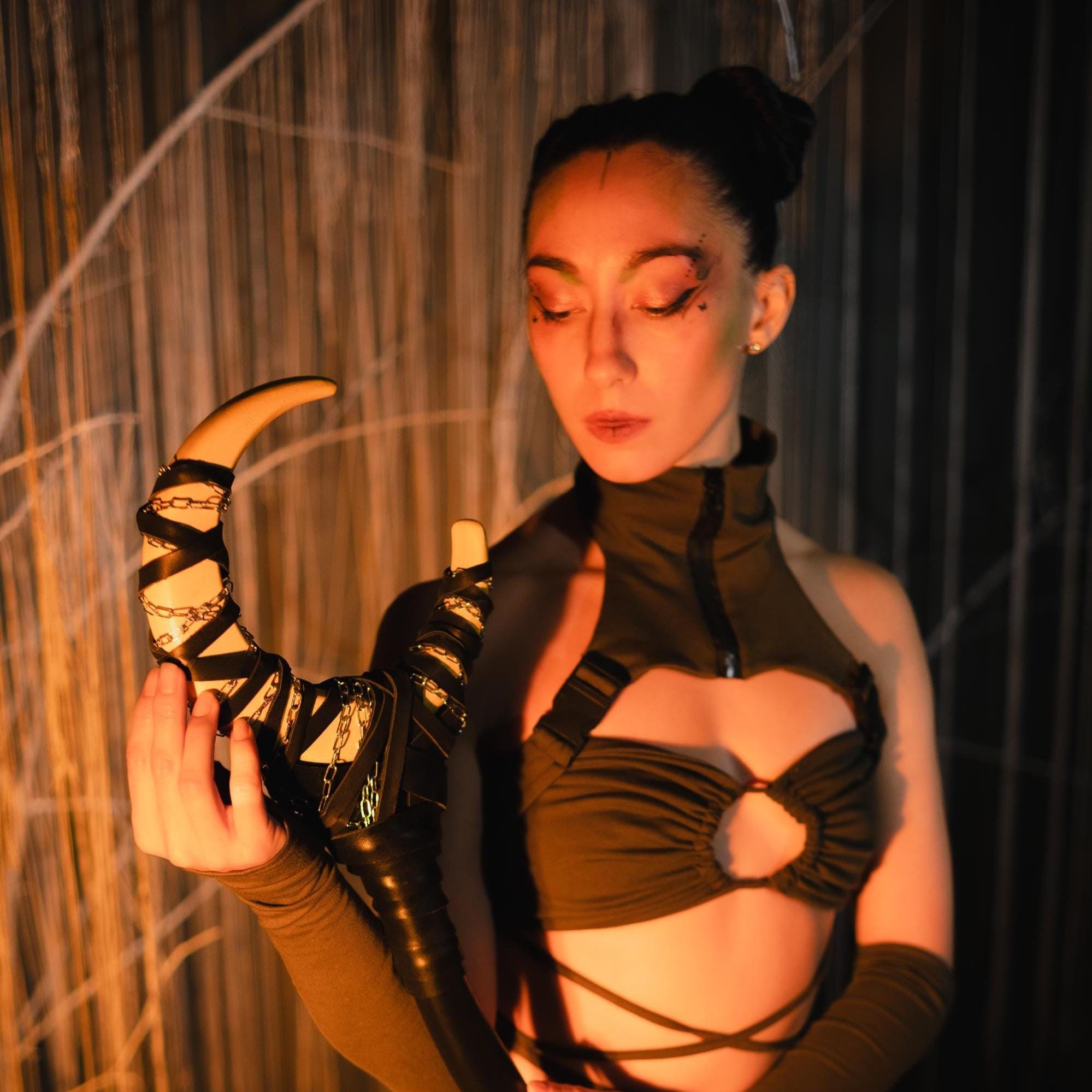 Beige Moon Staff – Ivory Light of Dawn, Wooden Wizard Wand, Handmade Ritual Prop, Fantasy Decor, Natural Alder Wood