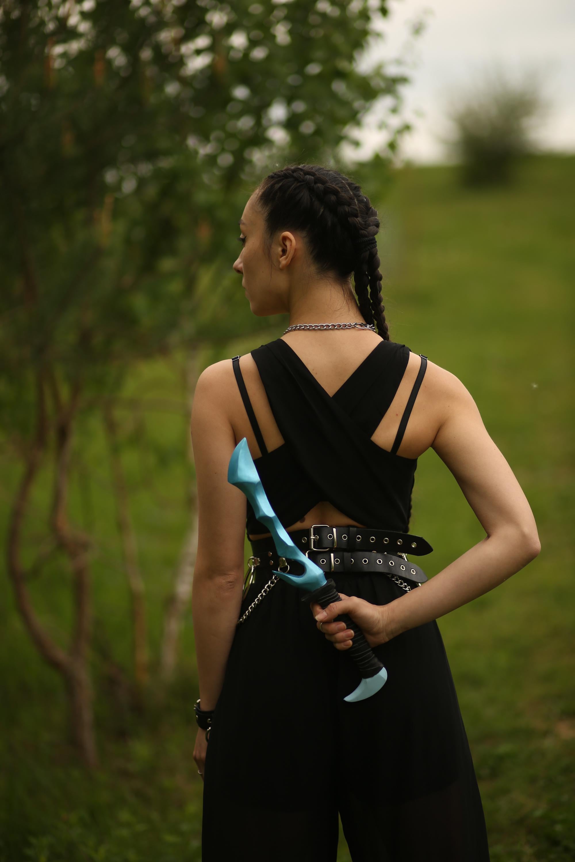 Glacial Dark Crusher Dagger – Crystal Fantasy Knife, Handcrafted Magic Blade, Assassin’s Cosplay Weapon, Witch Ritual Dagger