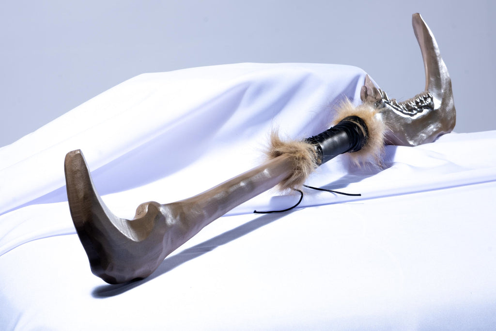 Savage Bone Club – Tribal Fantasy Weapon – Handmade Wooden Mace with 3D Printed Teeth – Cosplay, Barbarian Prop, Orc Warrior, Mythic Shaman