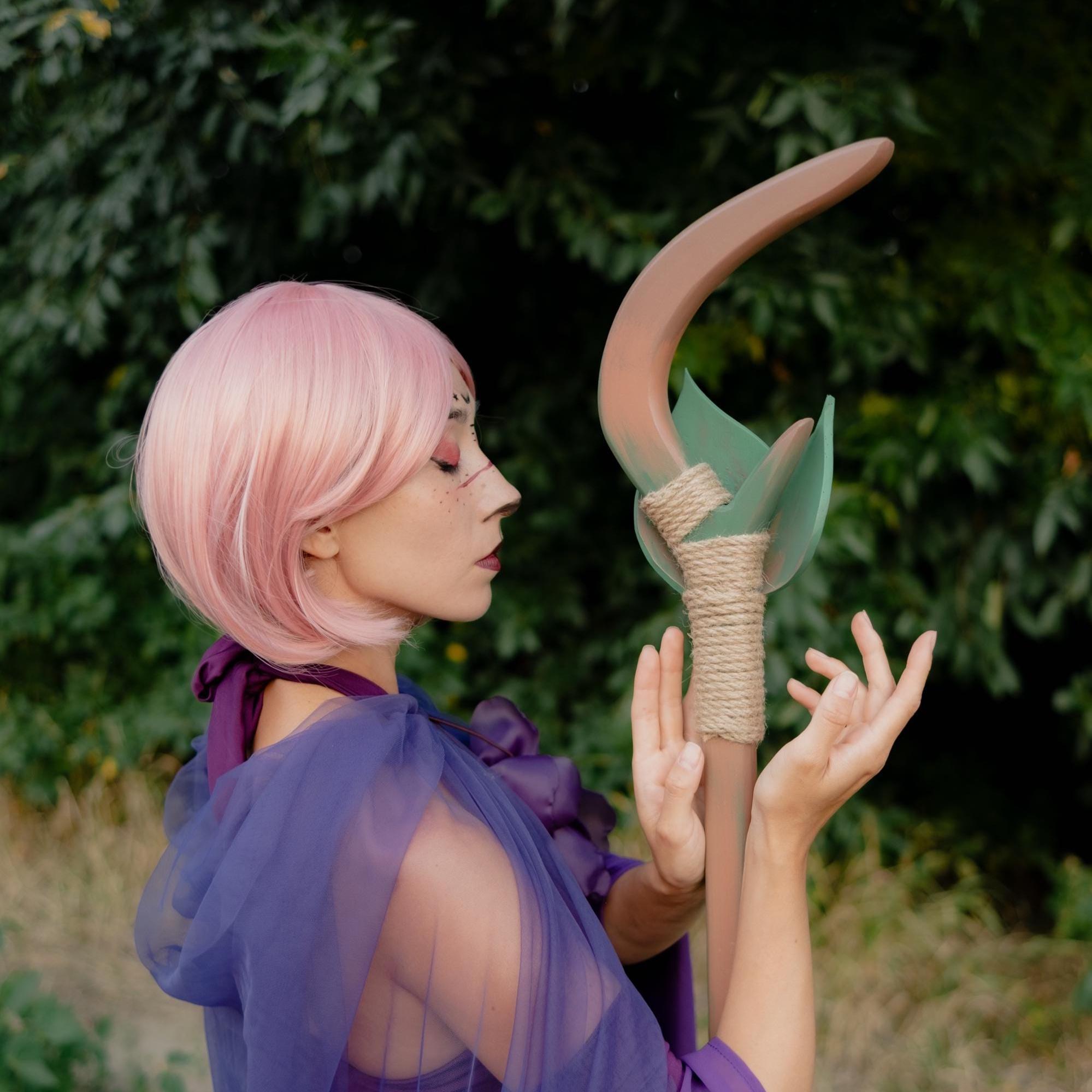 Verdant Claw - Handmade Druid Wooden Staff with Foam Leaf, for Elvens, Forest Mages, Magic Wand, Fantasy Witch Wizard Costume Accessory