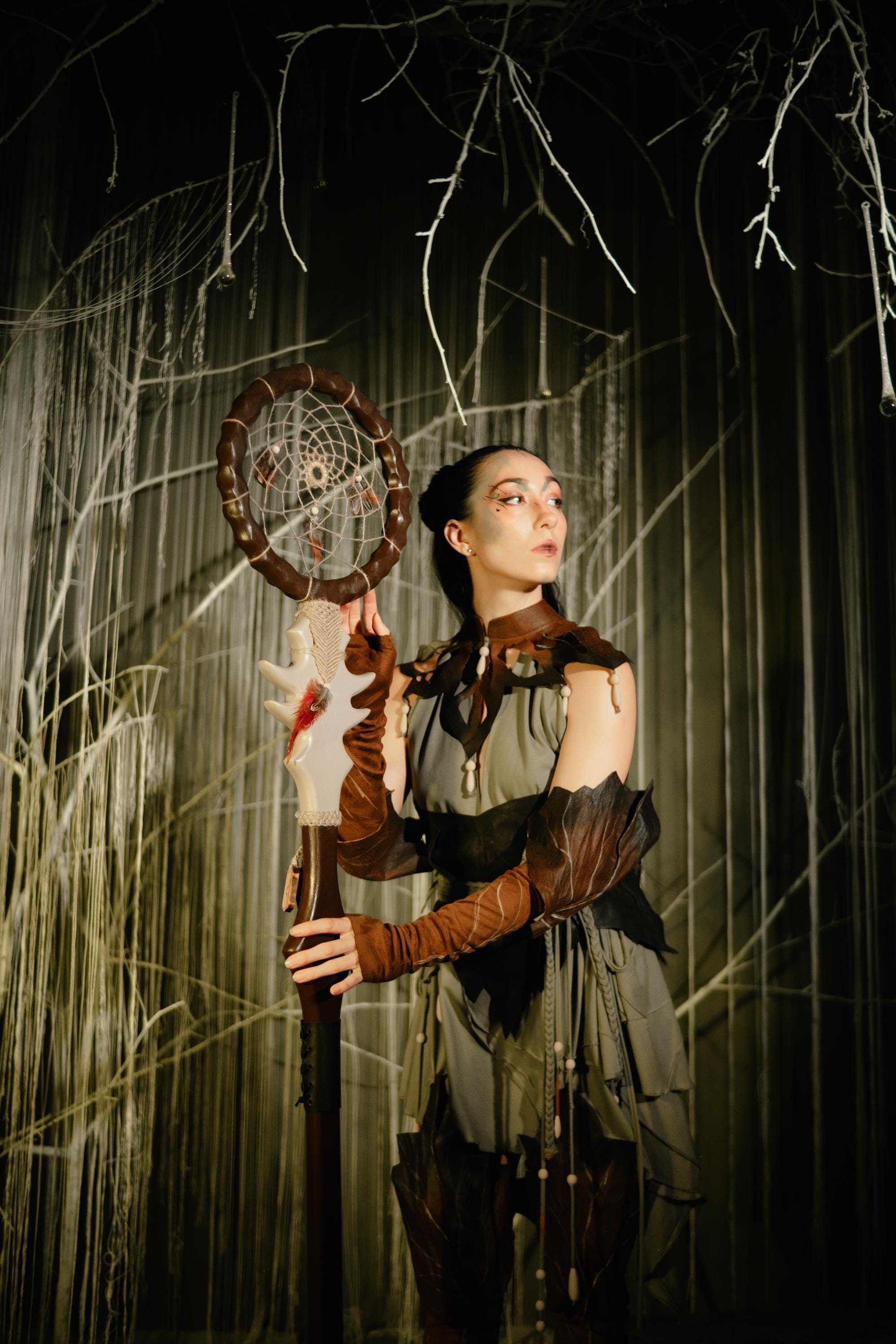 Wooden Dreamcatcher Staff – Forest-Inspired Fantasy Prop with Feathers Wizard Staff Cosplay