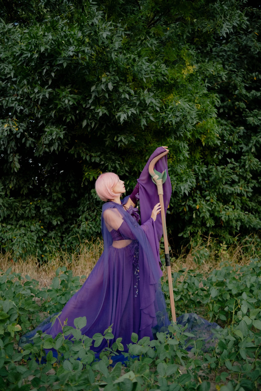 Verdant Claw - Handmade Druid Wooden Staff with Foam Leaf, for Elvens, Forest Mages, Magic Wand, Fantasy Witch Wizard Costume Accessory