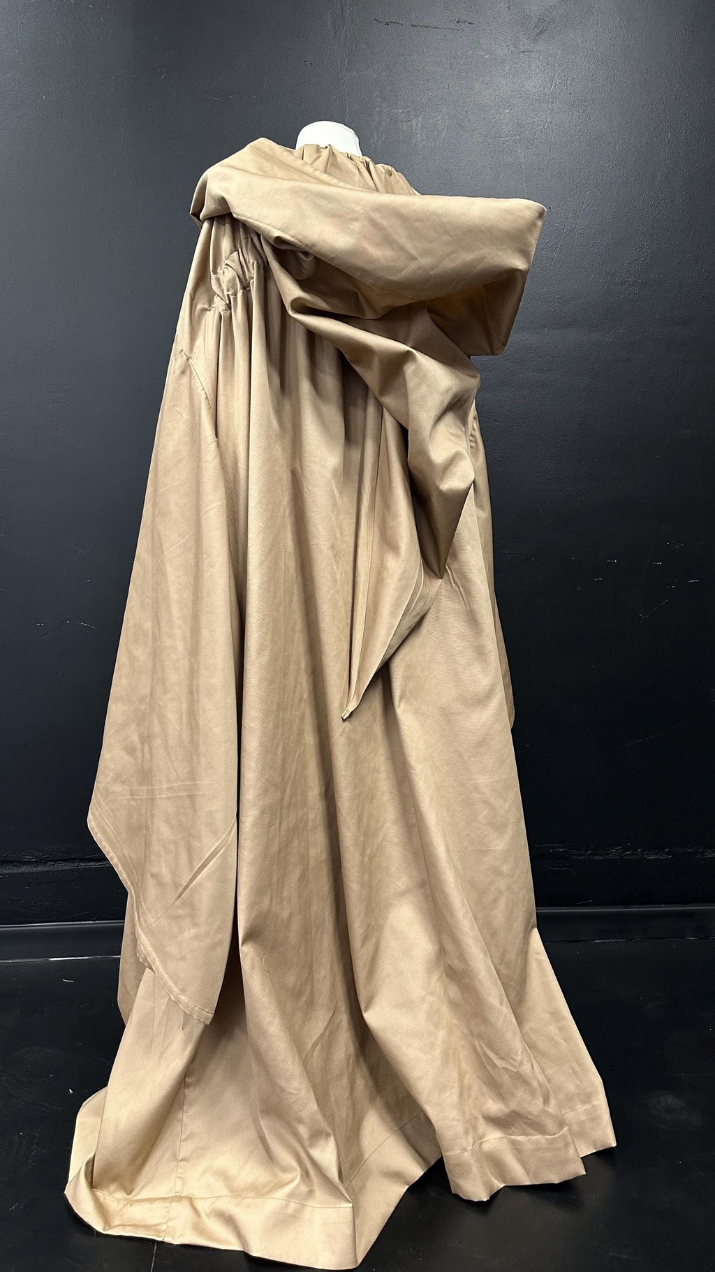 Golden Beige Linen Cloak and Muslin Tunic – Medieval Earth Tone Outfit, Artisan Renaissance Clothing, Natural Handmade Ensemble