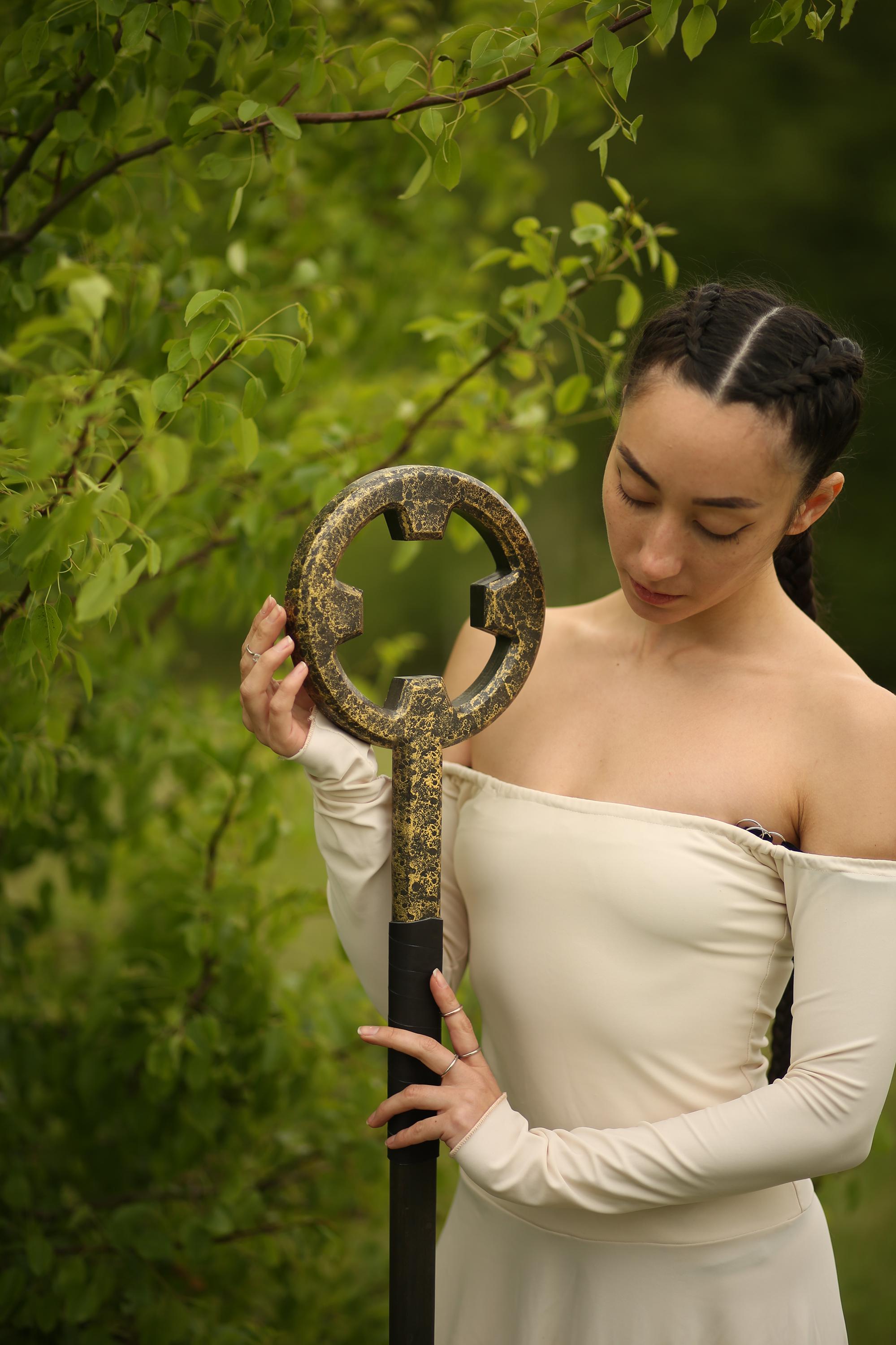 Dragon Wood Wizard Staff – Golden Handcrafted Alder Staff, Fantasy Wizard Prop, Forest Druid Cane, Magical Cosplay Accessory