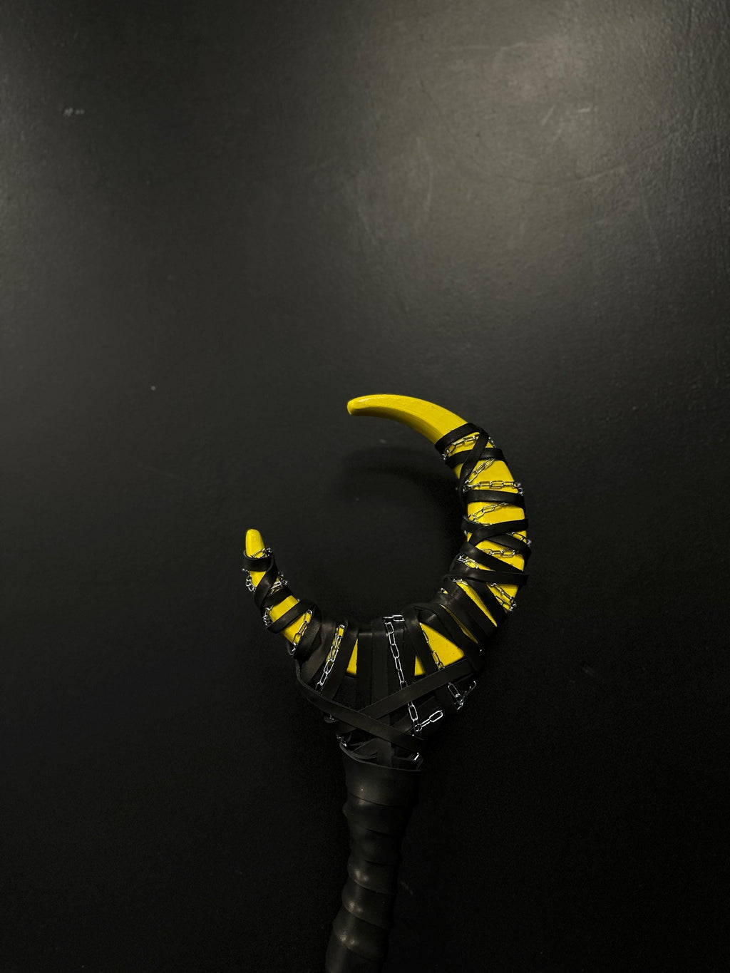 Yellow Moon Sting Staff – Wizard Wand, Festival Prop, Wiccan Ritual Stick, Fantasy Cosplay Accessory, Handmade Alder Wood