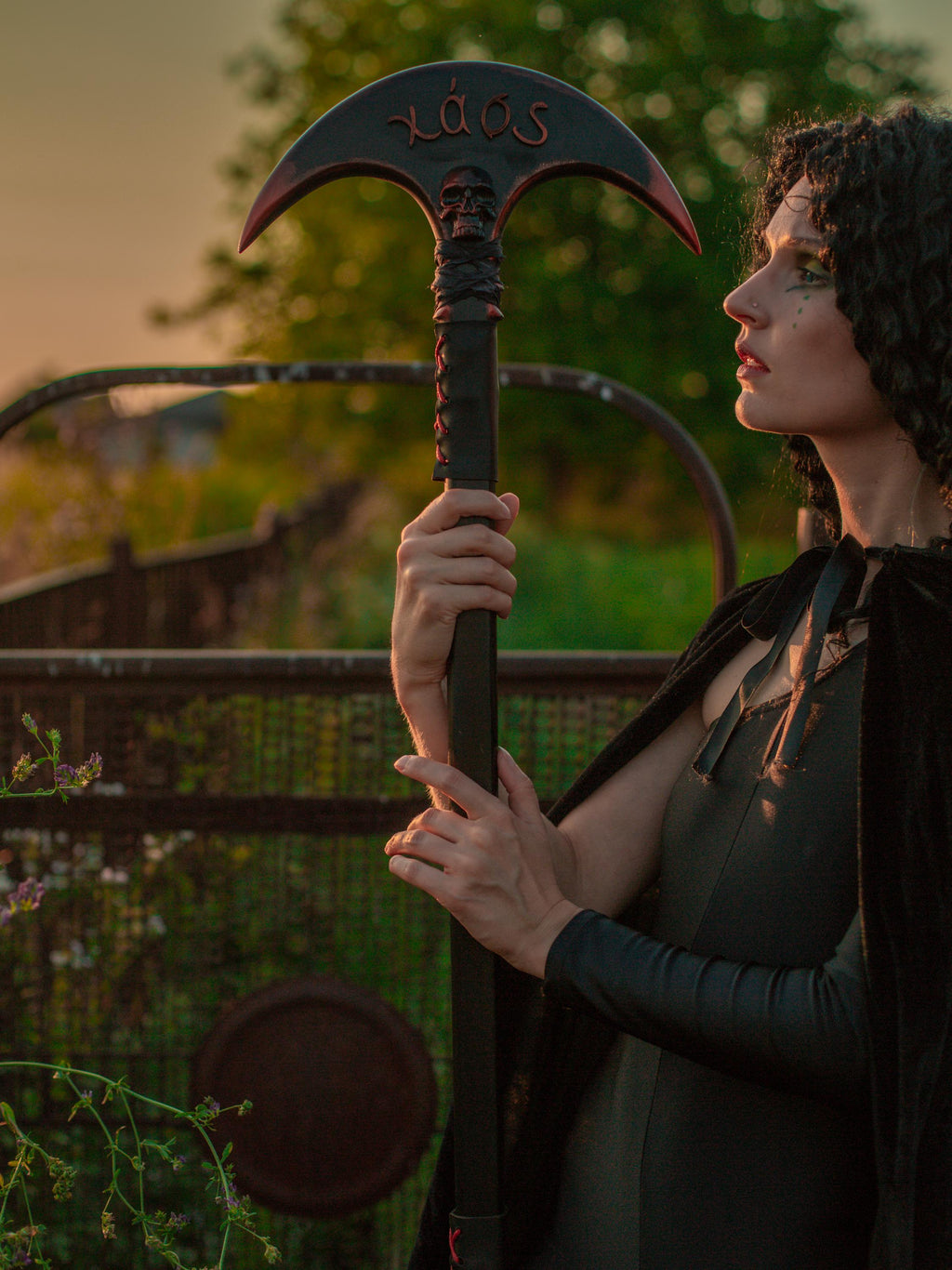 The Chaos Staff – Wooden Fantasy Staff, Dark Mystic Prop, Handcrafted Wizard Decor, Gothic Art Piece, Xaos Cosmic Ritual Staff