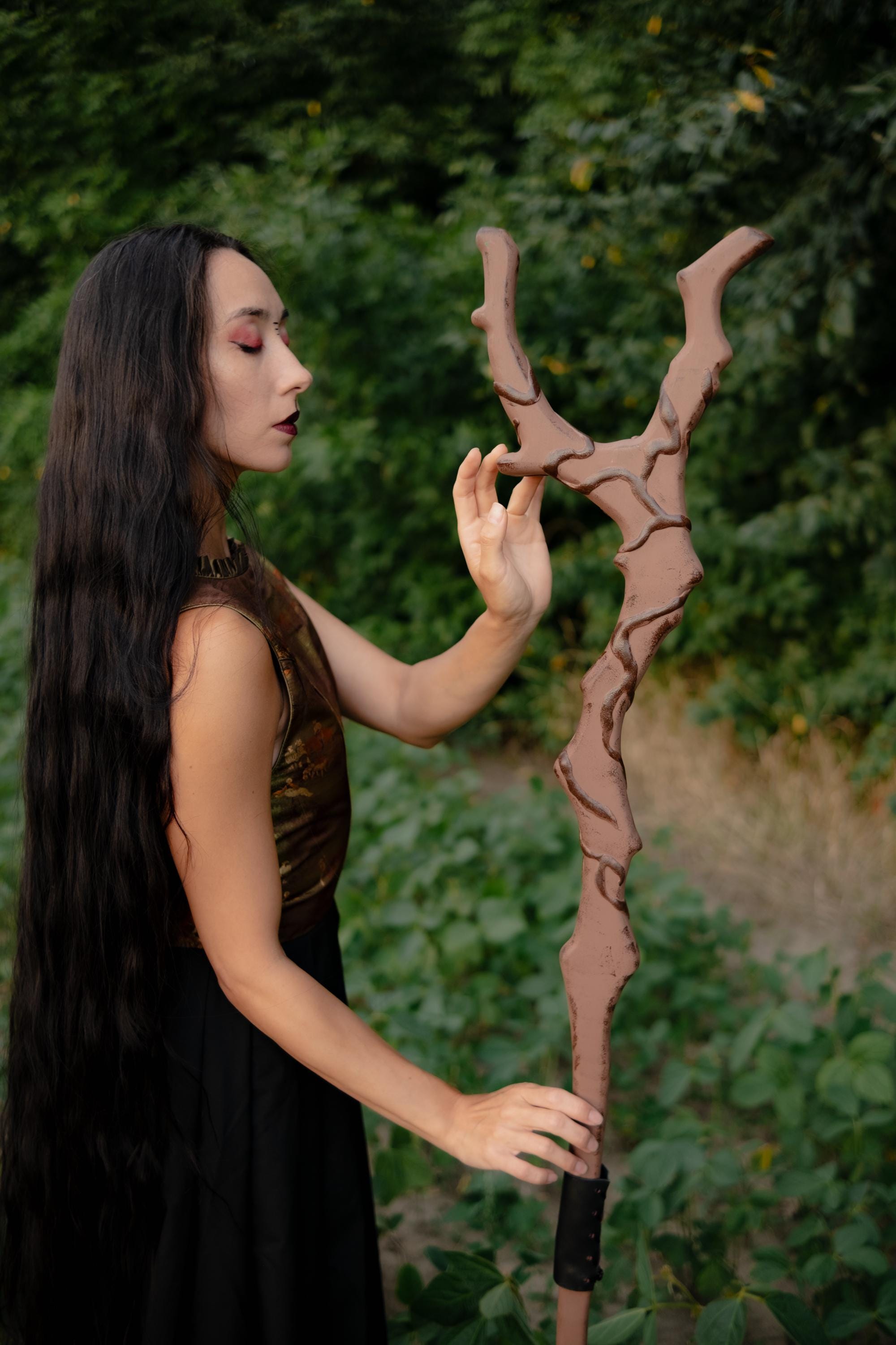Rootfang – Primitive Wooden Staff with textured Branch Design for Cosplay and  Rituals